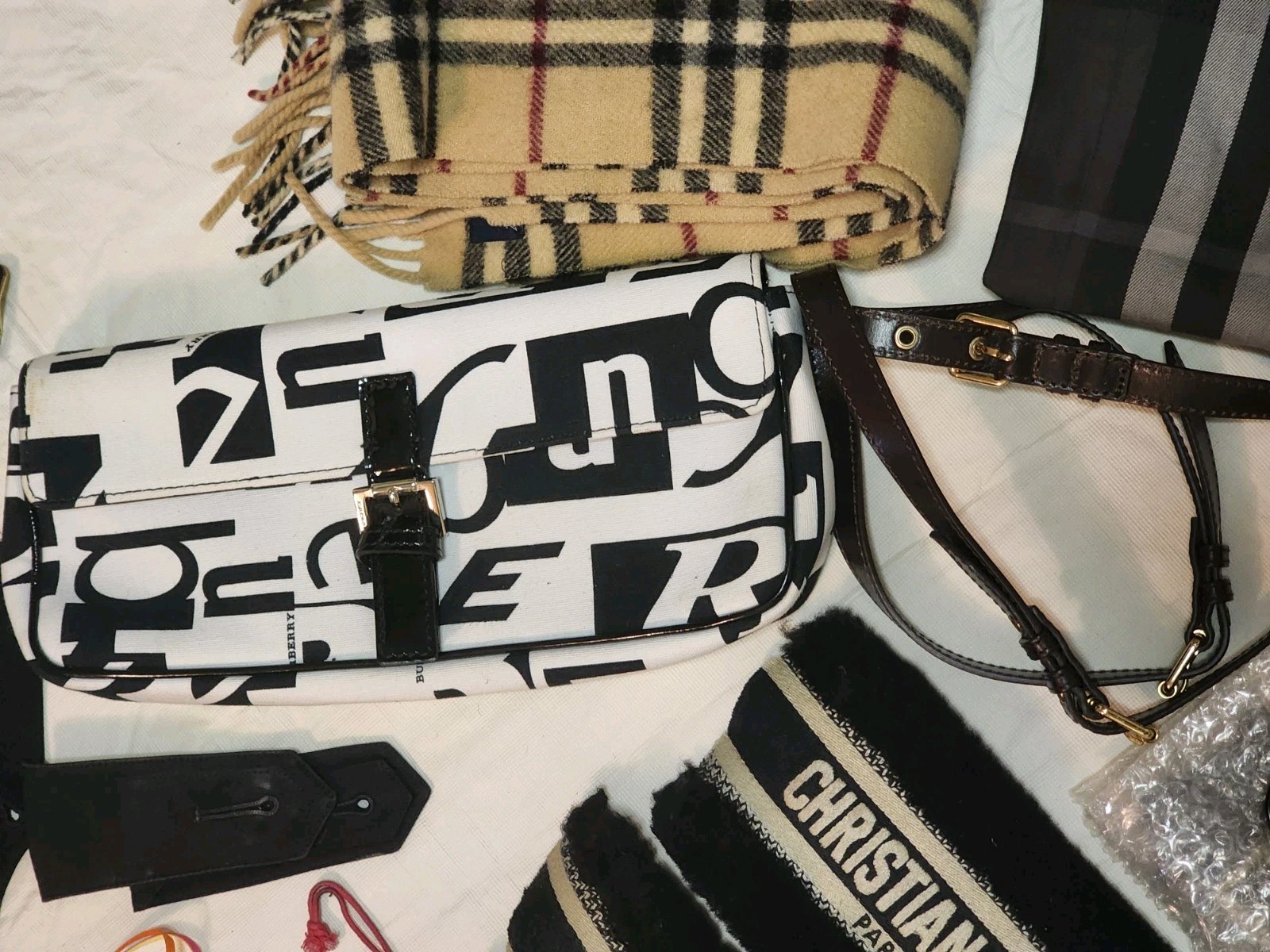 Lot Of Gucci Fendi Ferragamo Burberry Replacement Parts Hardware Zippers Etc