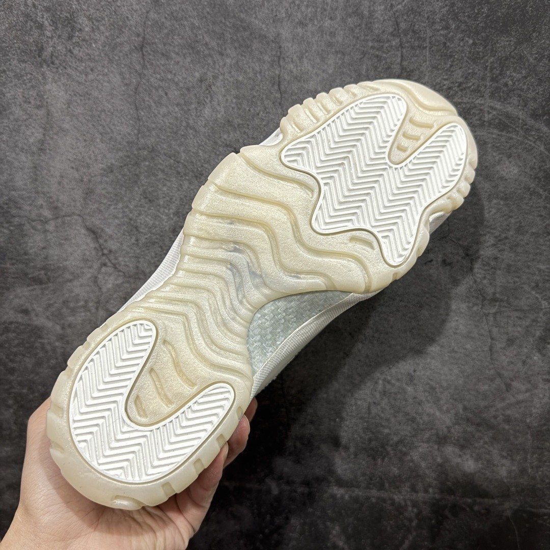 AJ 11 Retro Pearl AR0715-110