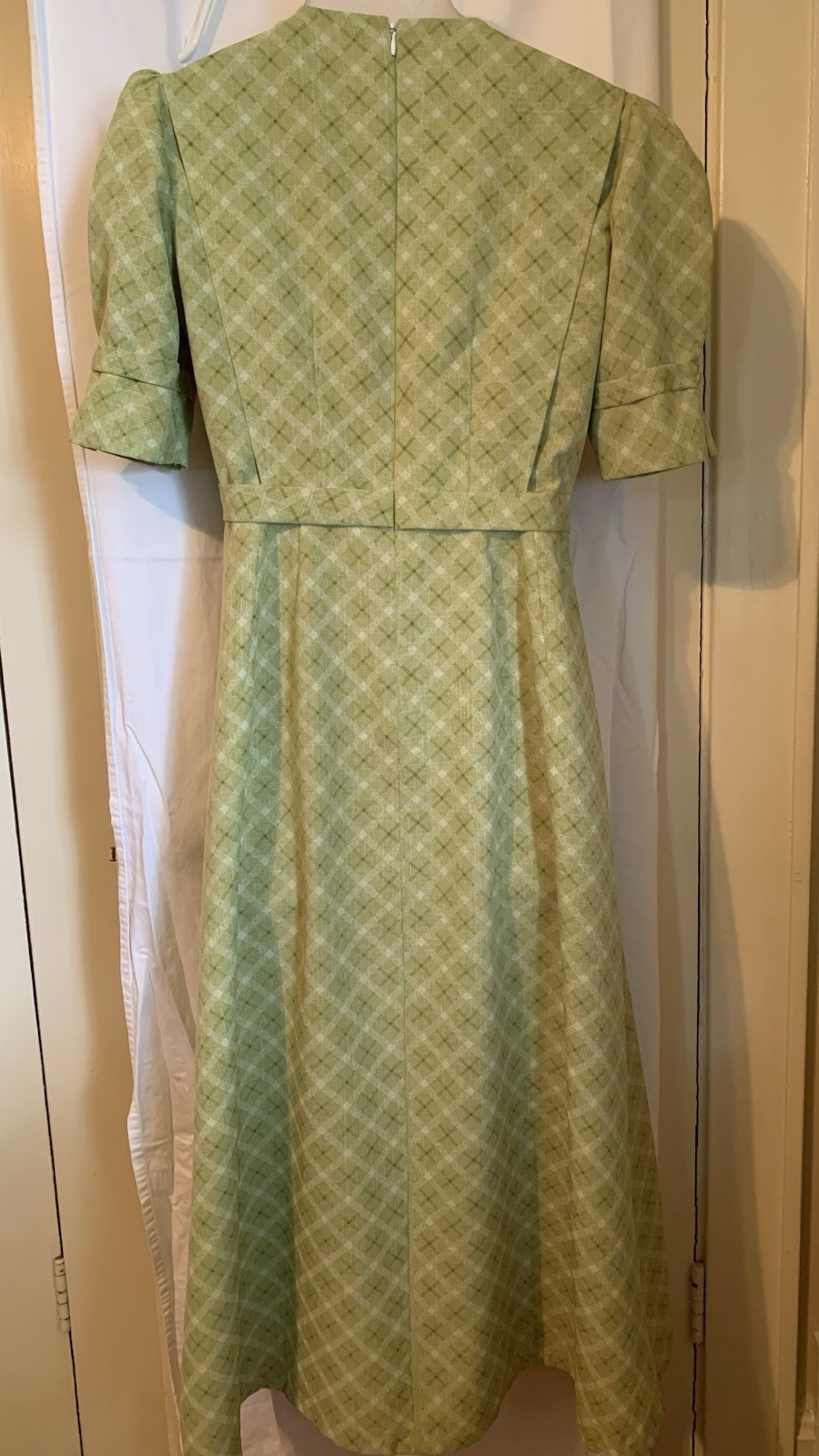Mennonite Cape Dress Size S Bust 34” Waist 28” Length 48” Green Diagonal