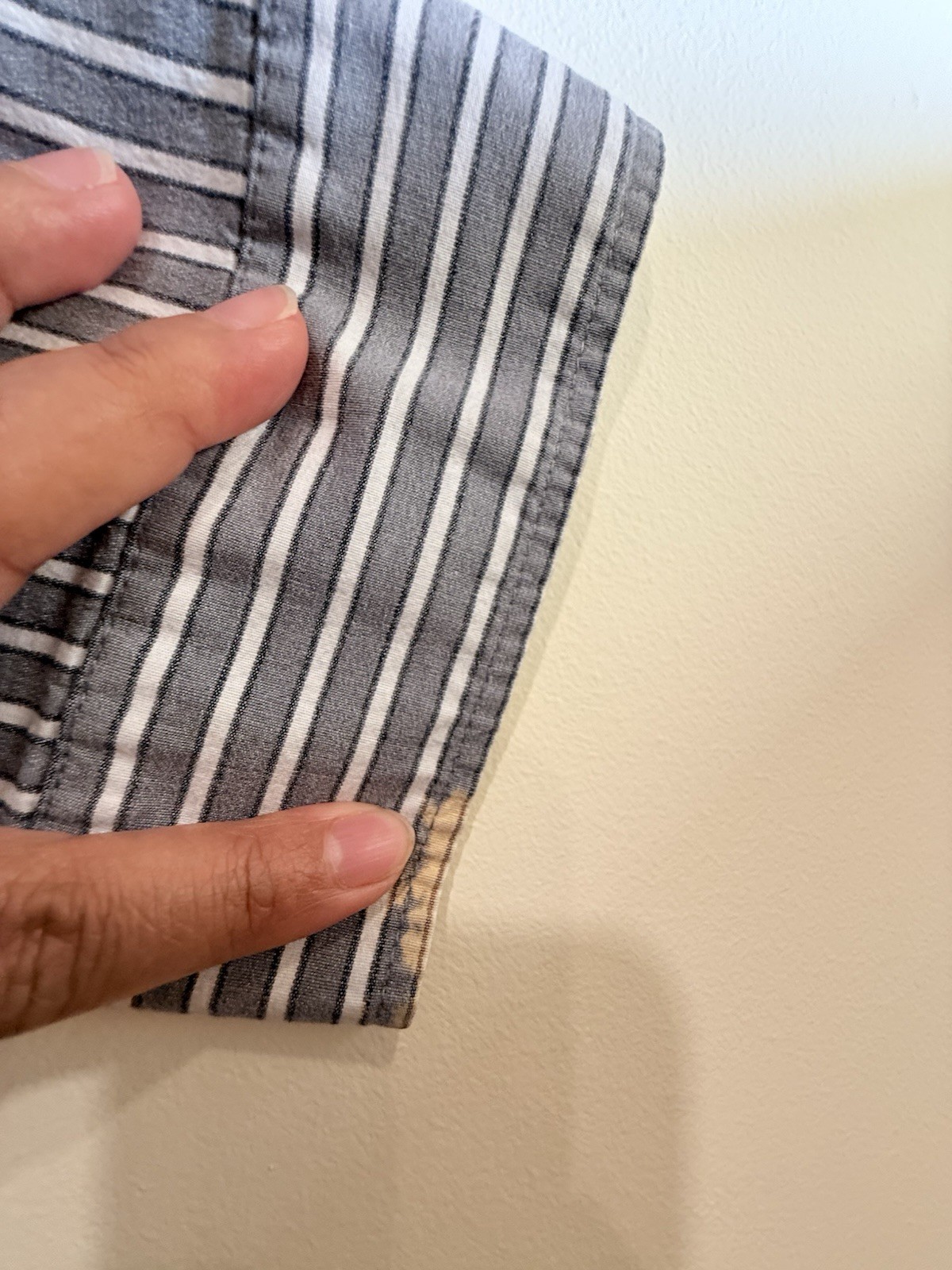 Classic Croft & Barrow Women XL Gray/White Striped Stretch 3/4 Sleeve Button-Up