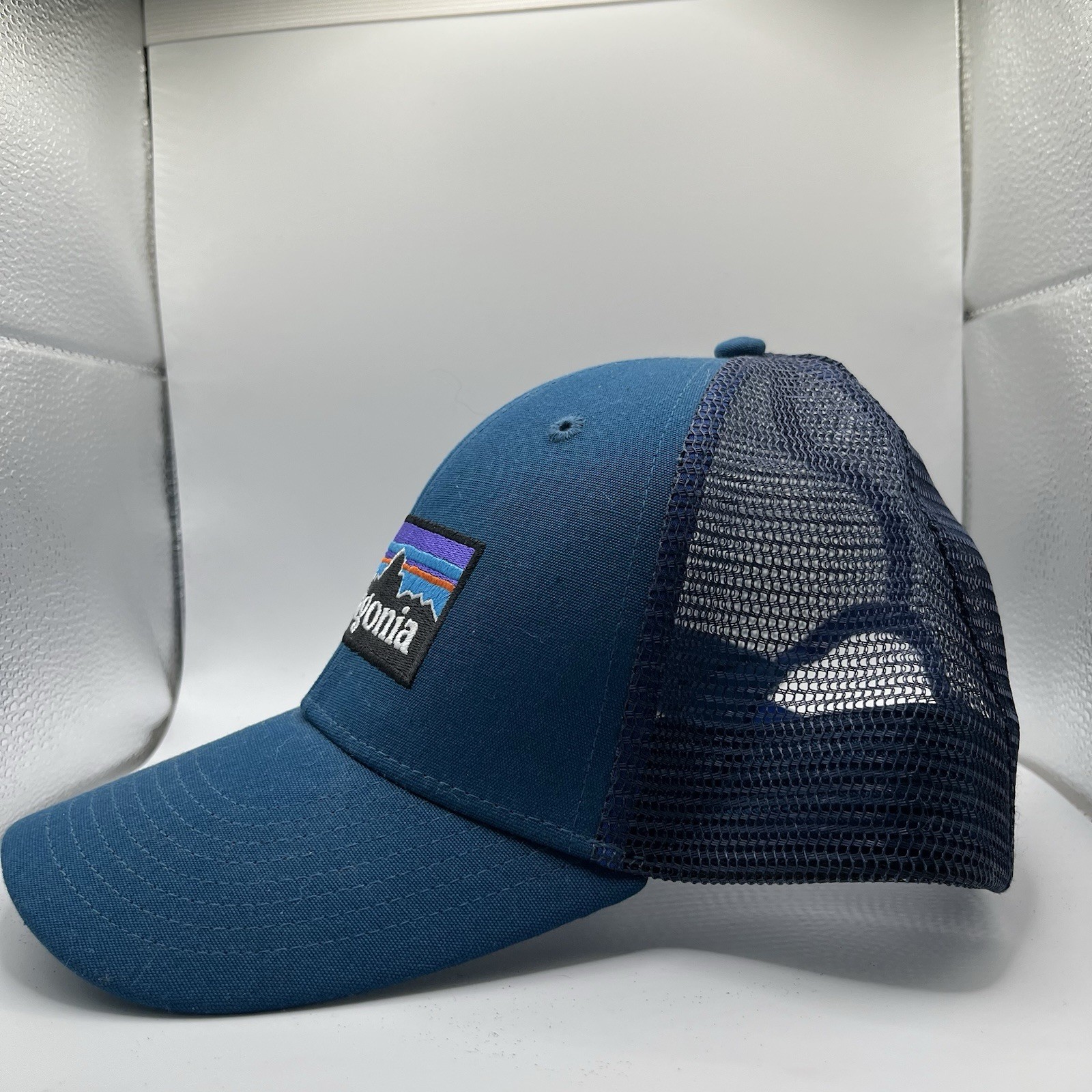 Patagonia P-6 Logo Lo-Pro Trucker Hat Unisex OS Blue Mesh Back VTG