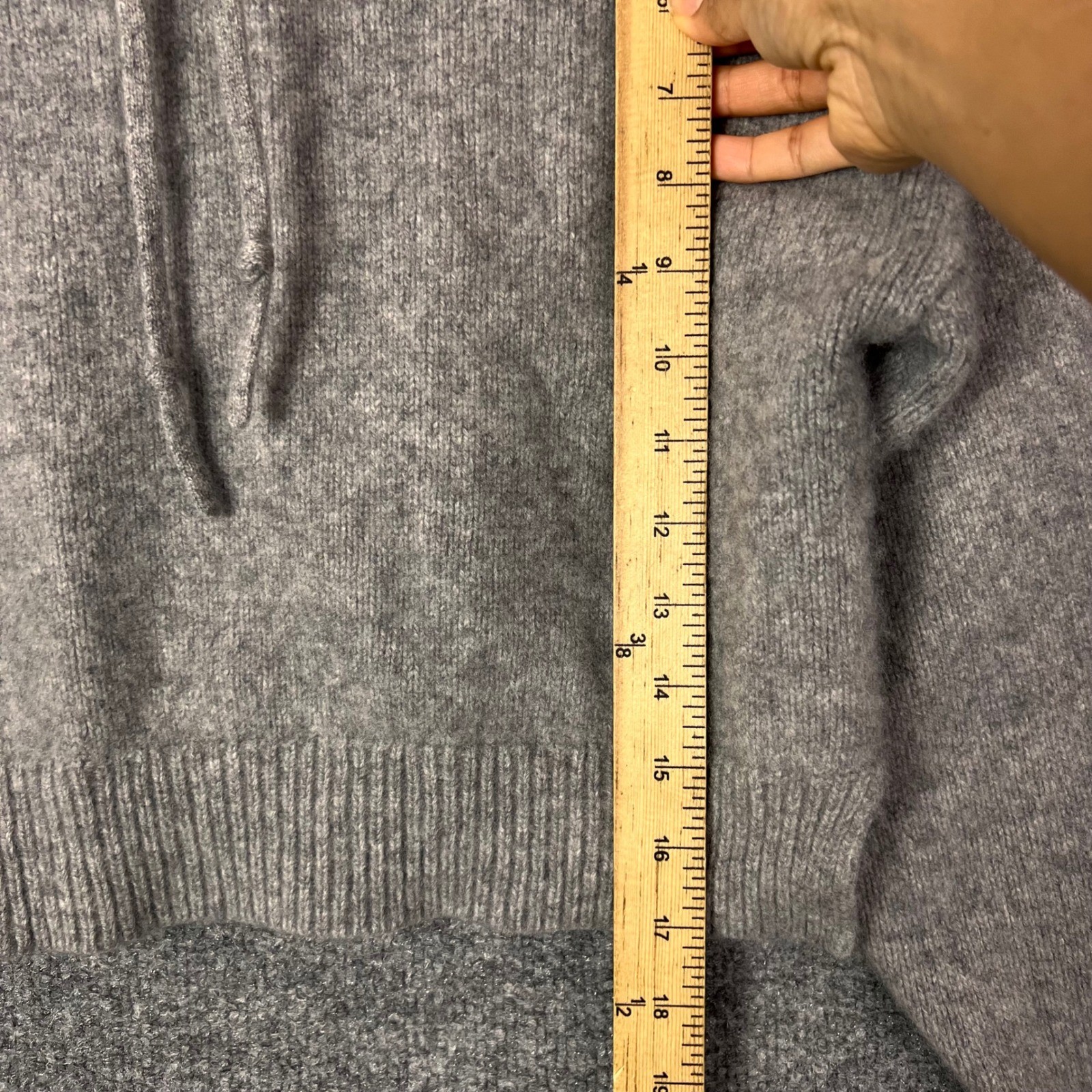 The Group by Babaton Aritzia 100% Cashmere Luxe Cropped Hoodie Gray Small