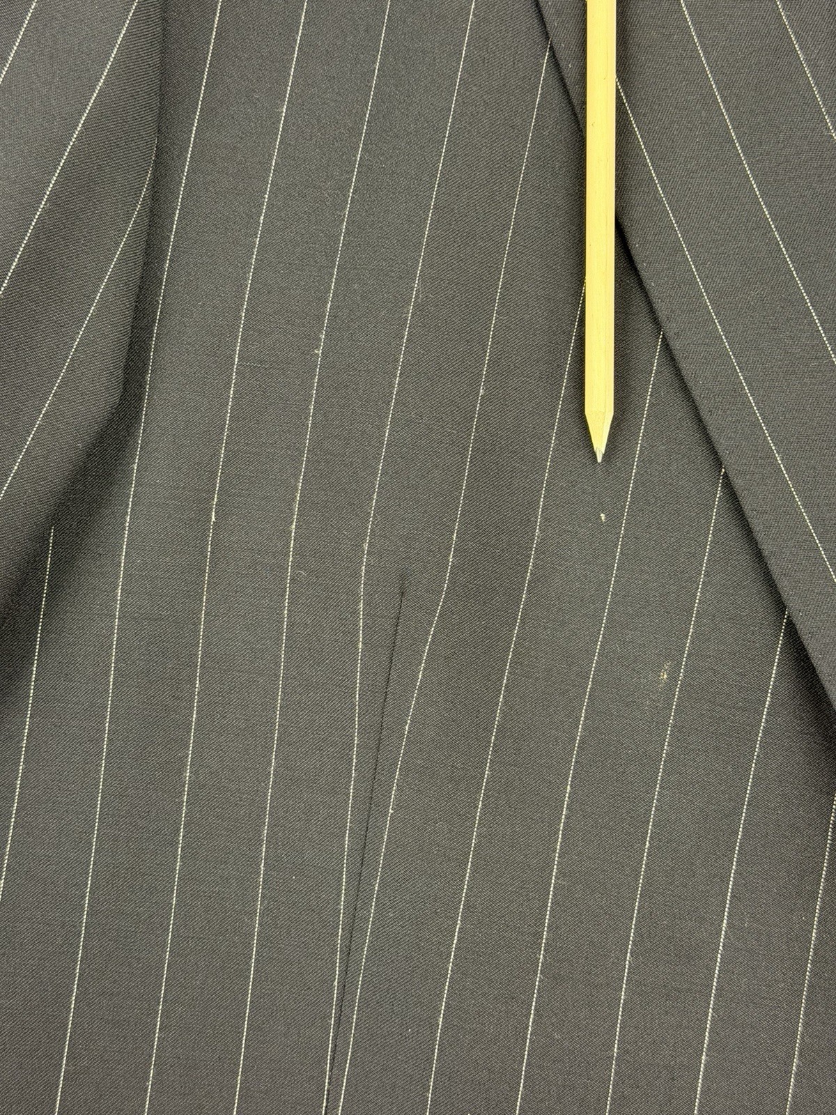 Coppley Canada Mens Dark Blue Striped 100% Wool Suit 48R 42X28 $1,098 Two Button