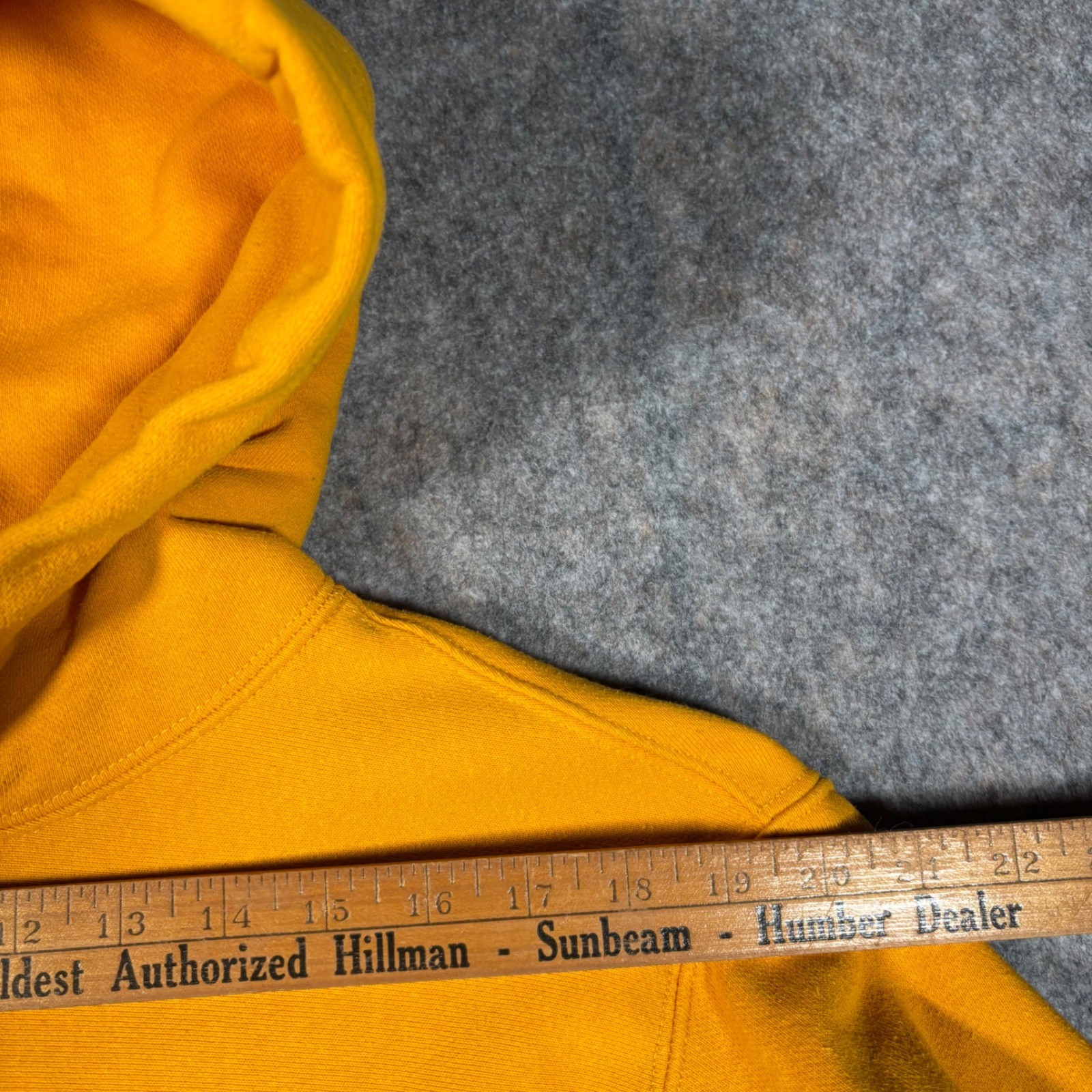 Champion Reverse Weave Hoodie Mens Medium Yellow GF68 BYC Vintage Pullover