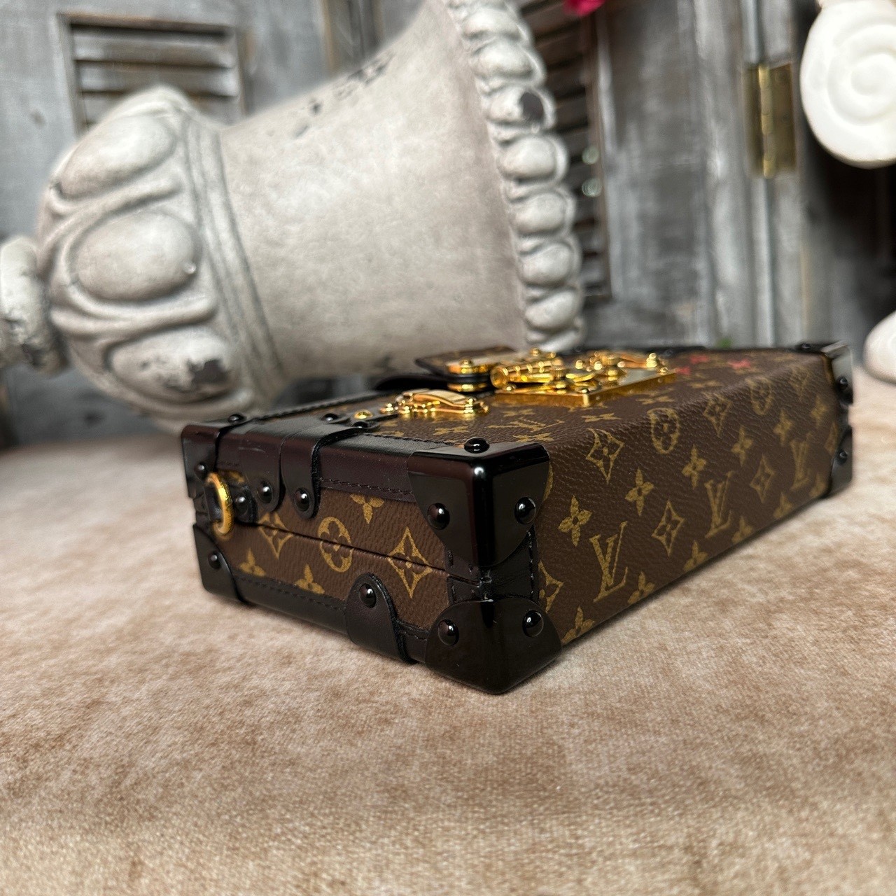 Louis Vuitton Pre-Owned Authentic Box Clutch Monogram Free Tracked Shipping