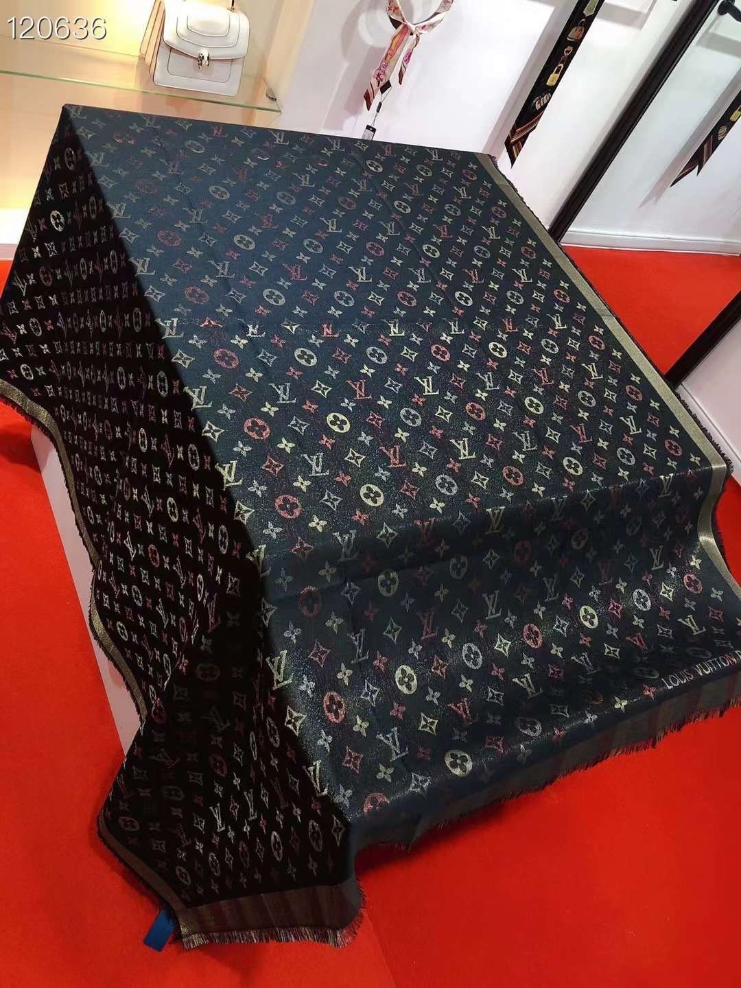 LOUIS VUITTON SCARF SHAWL PONCHO 100% AUTHENTIC CLASSIC SILK BLACK