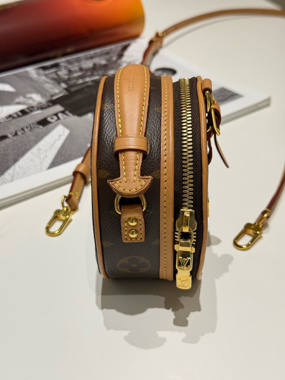 Louis Vuitton Pre-Owned Authentic Round Crossbody Bag Free Tracked Shipping