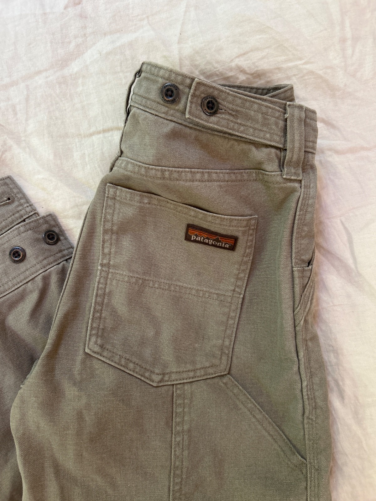 patagonia Women’s All Seasons Double Knee Work Pants – Regular sz 2