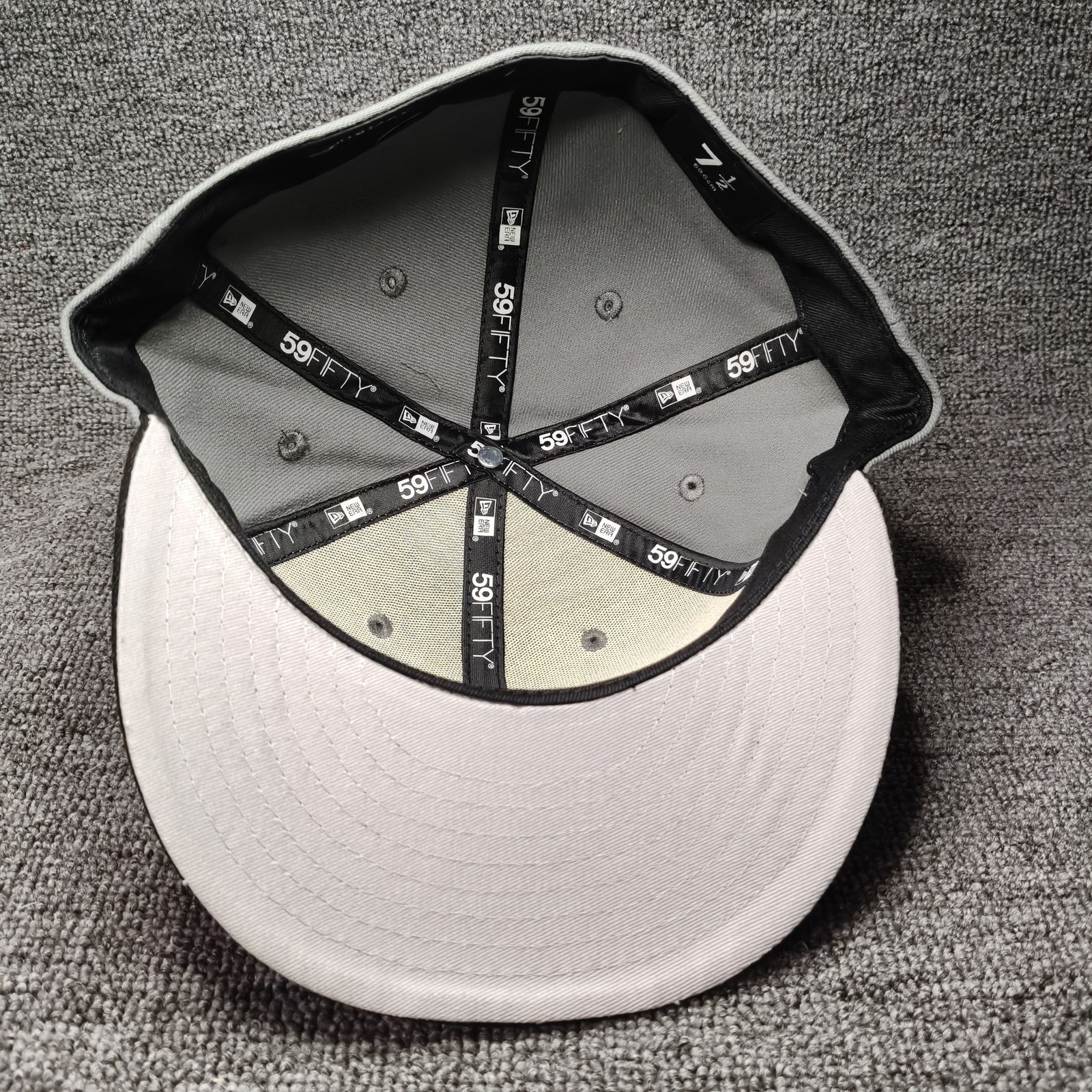 New Era Vancouver Canucks 59FIFTY Fitted Grey Black Hat 7 1 4