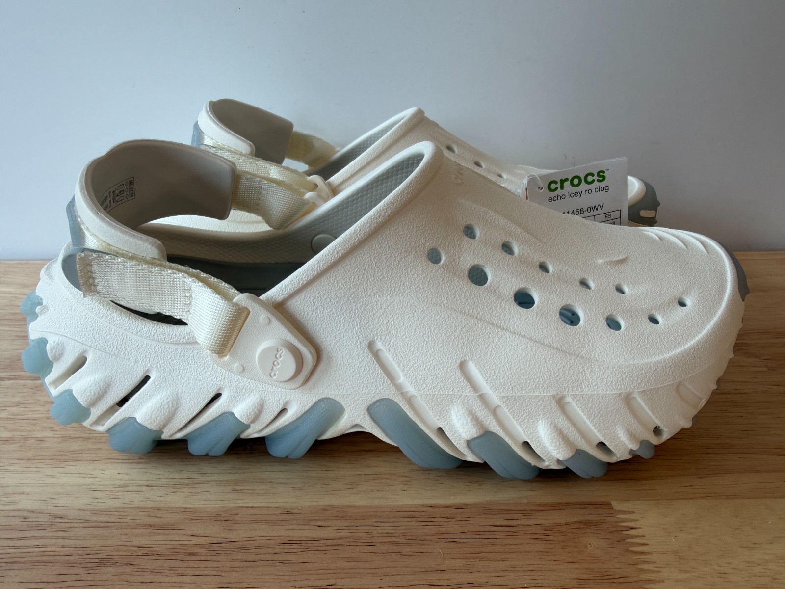 Crocs Echo Icey Ro Clog Bone White Blue Translucent Sole 211458-0WV W8 / M6 NWT