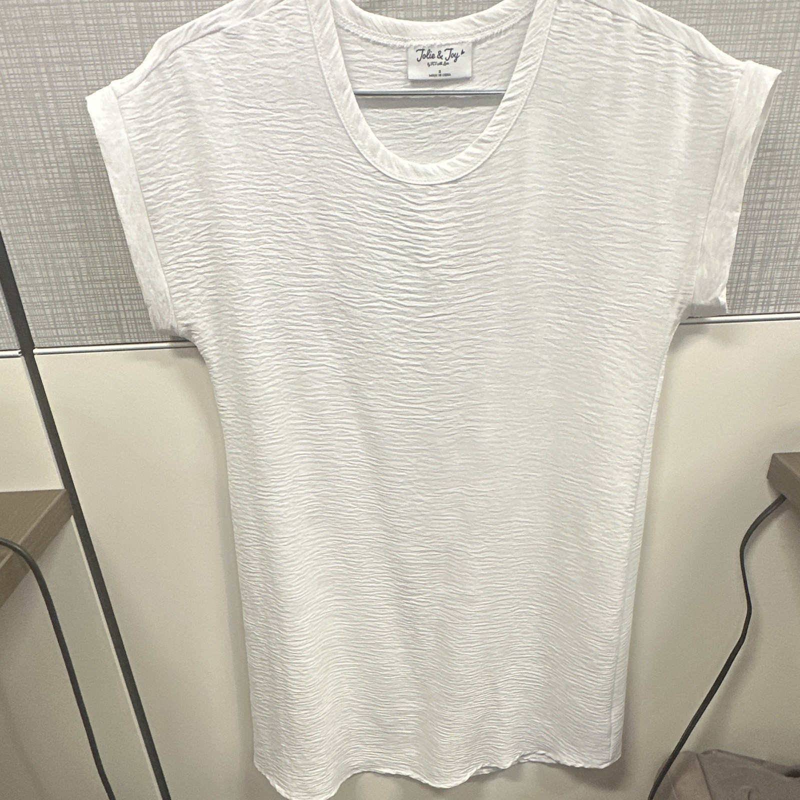 Jolie & Joy | Women’s White Solid Round Neck Short Sleeve Pullover T-Shirt S