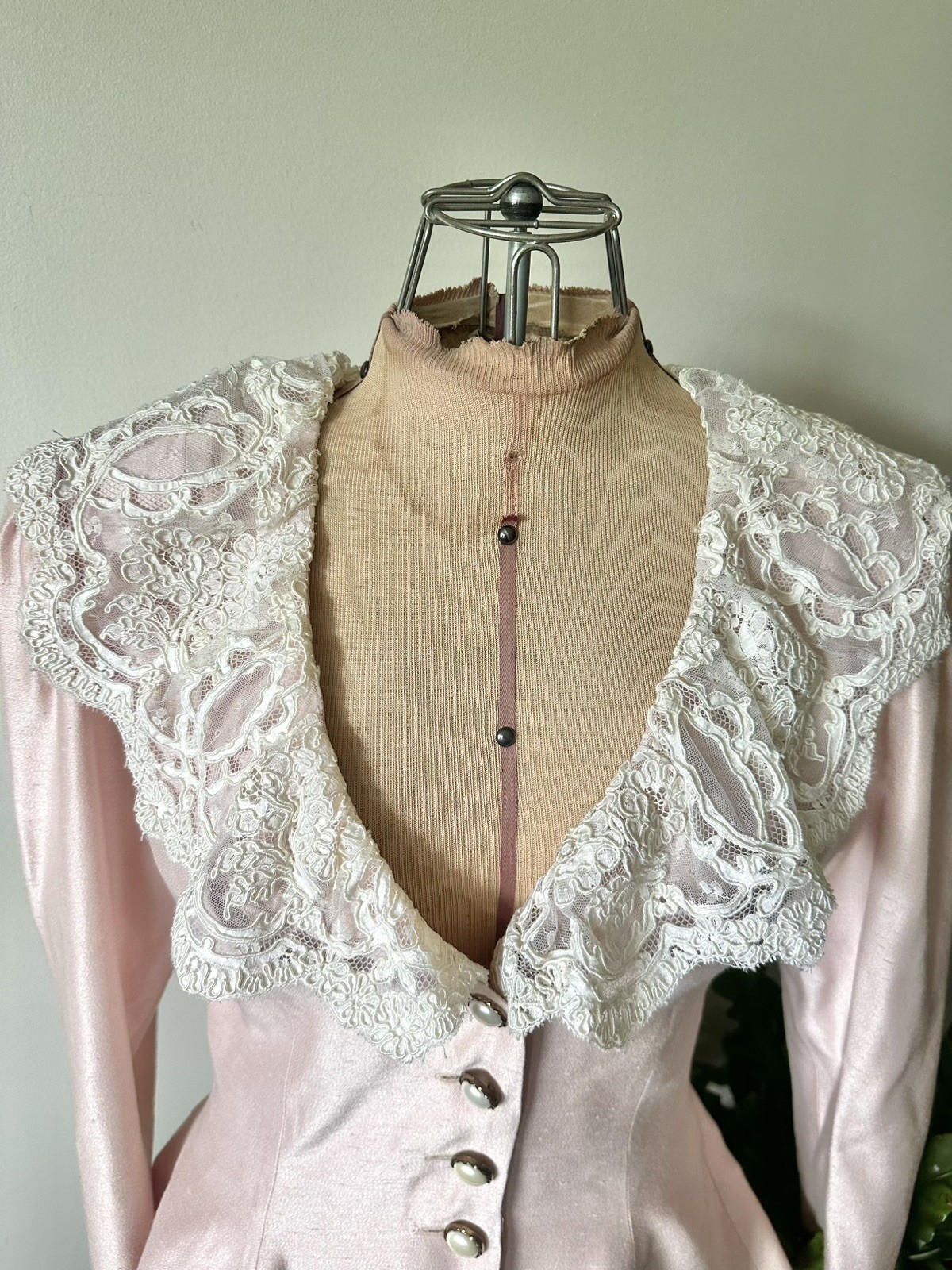 Vintage Victorian Revival Pink Jacket With Wide Lace Collar