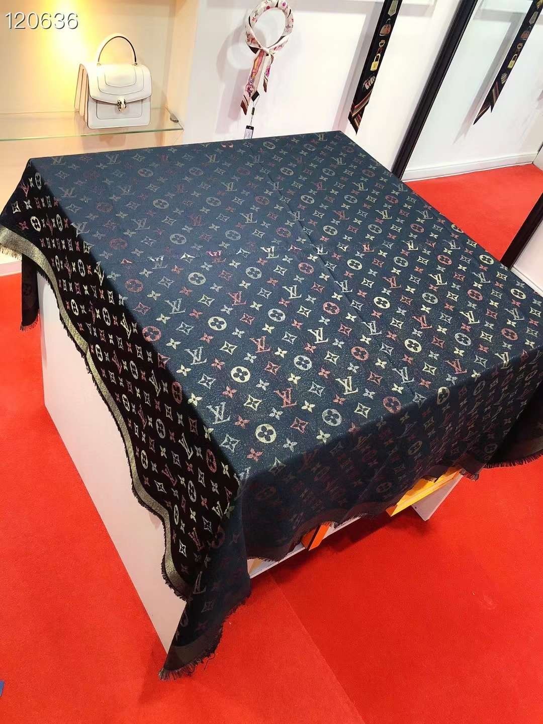 LOUIS VUITTON SCARF SHAWL PONCHO 100% AUTHENTIC CLASSIC SILK BLACK