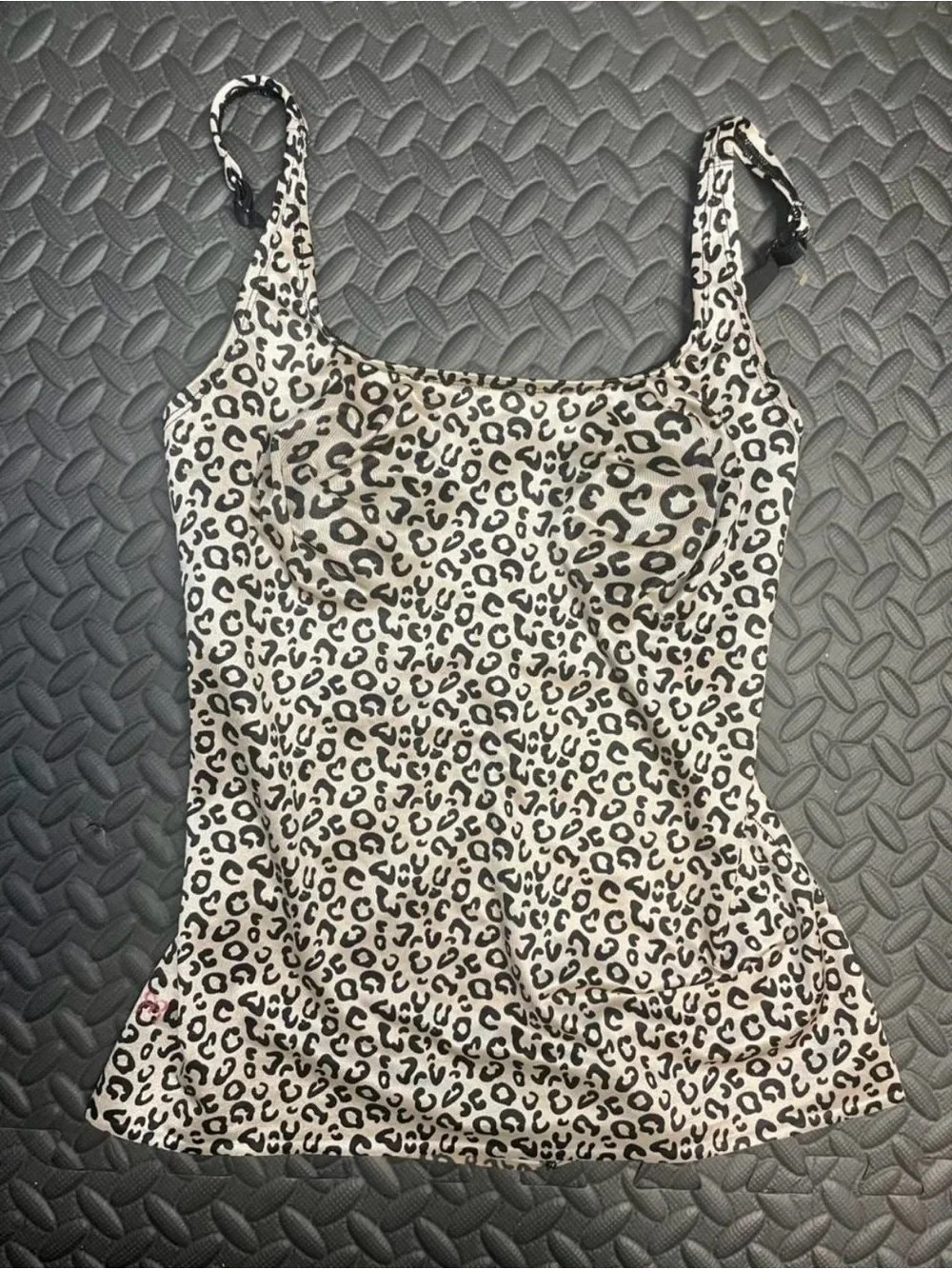 Ruby Ribbon Leopard Print Shapewear Tank Top with Built-In Bra, Size 36 Women’s