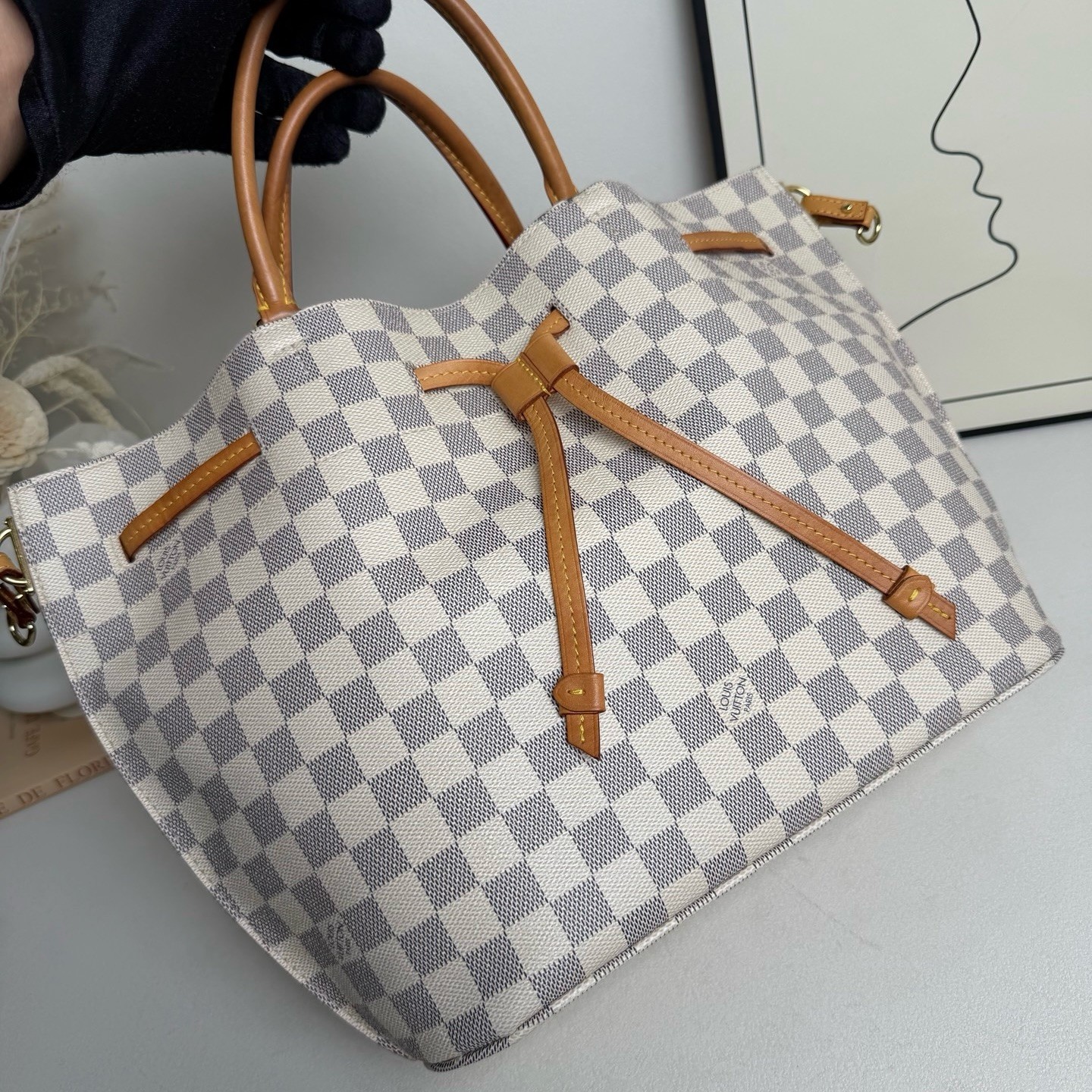 Louis Vuitton Pre-Owned Authentic Bucket Bag Free Tracked Shipping