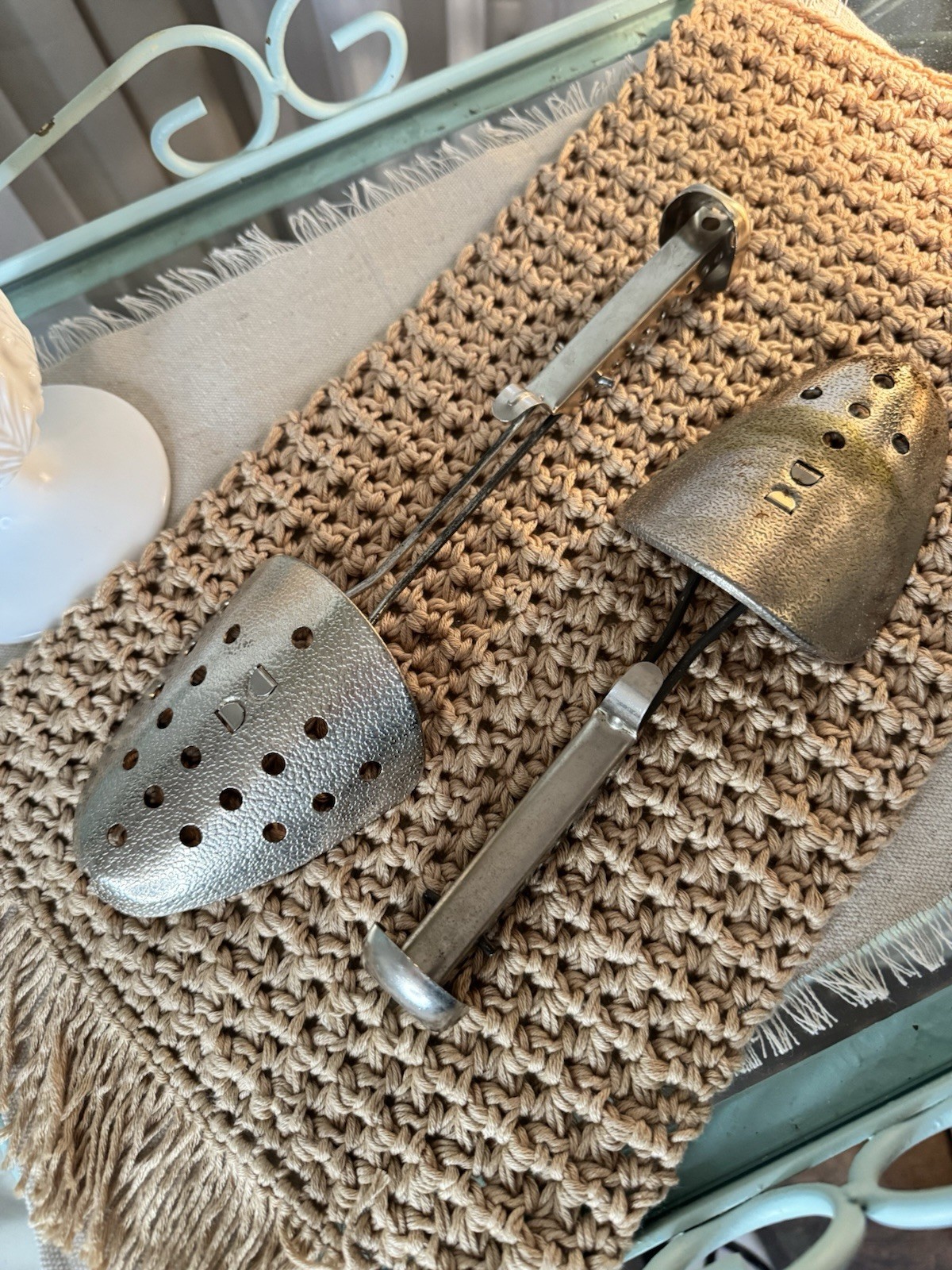Vintage EKCO USA Adjustable Metal Shoe Stretchers Shoe Trees Pair Mens Womens
