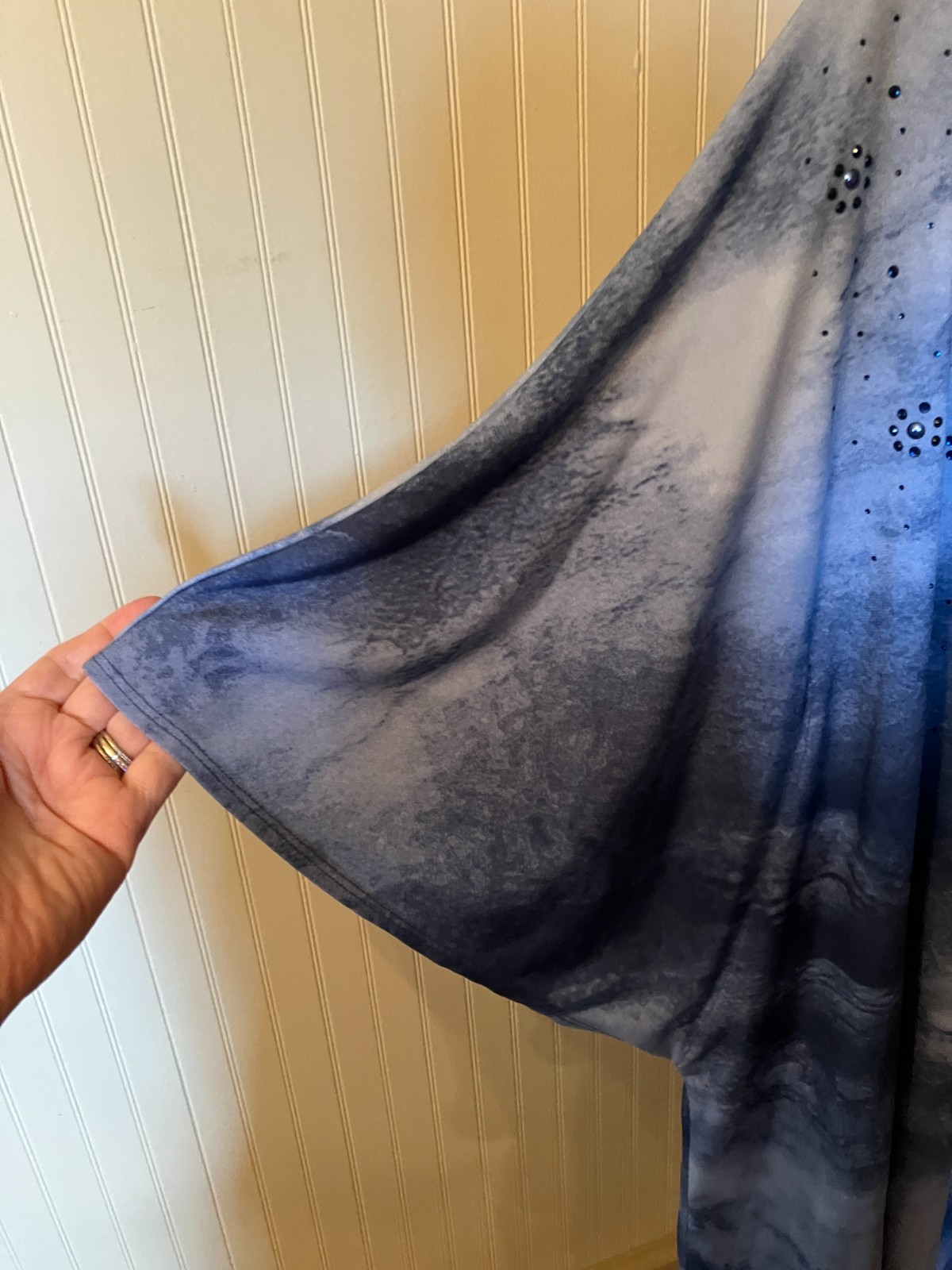 CATHERINES ~2X~Blue Tie Dye~Flutter S/SLV~Stud Embellished~Slinky Knit Tunic Top