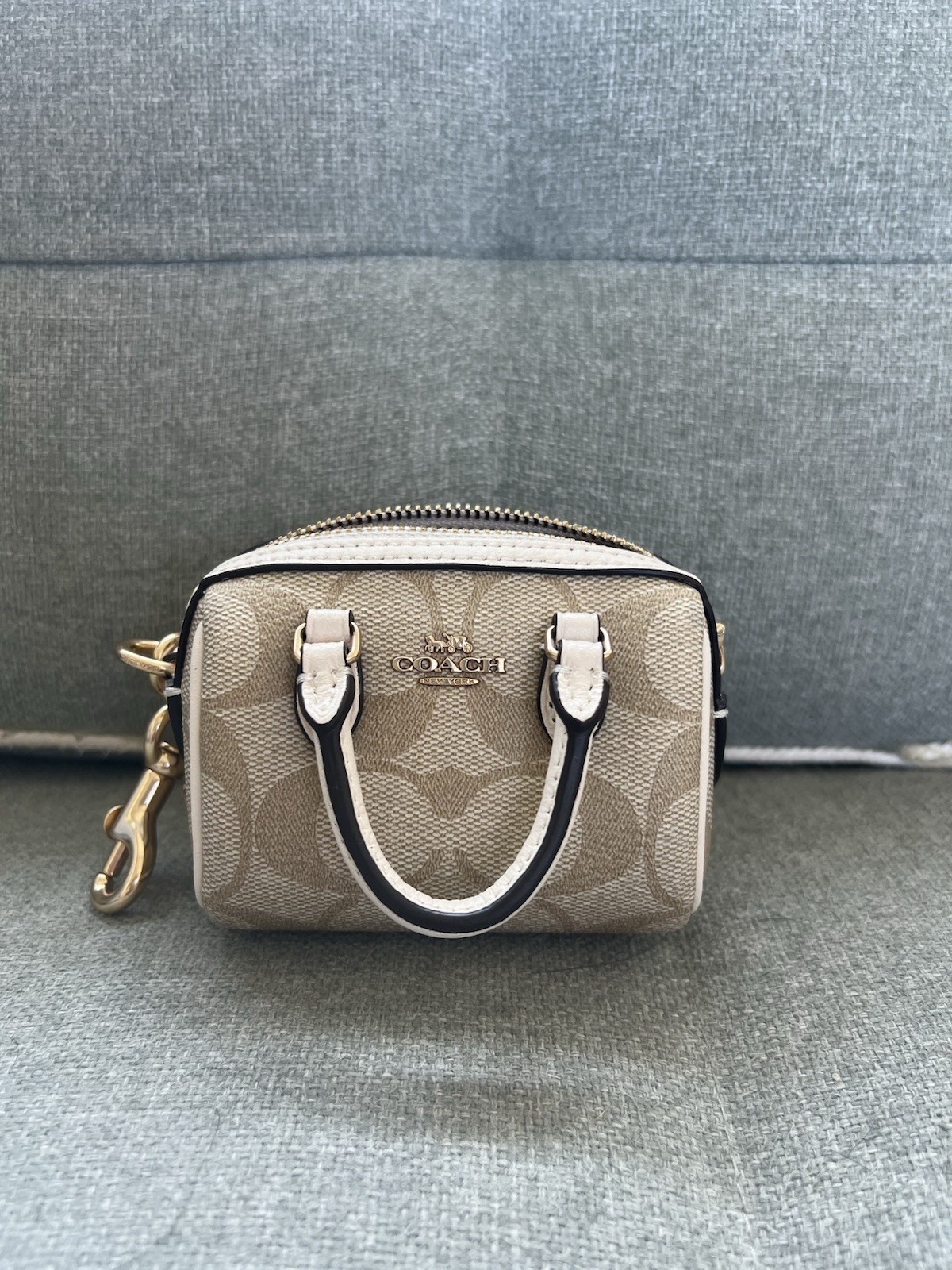 BRAND NEW COACH ROWAN BAG CHARM (Iconic Mini Keychain)