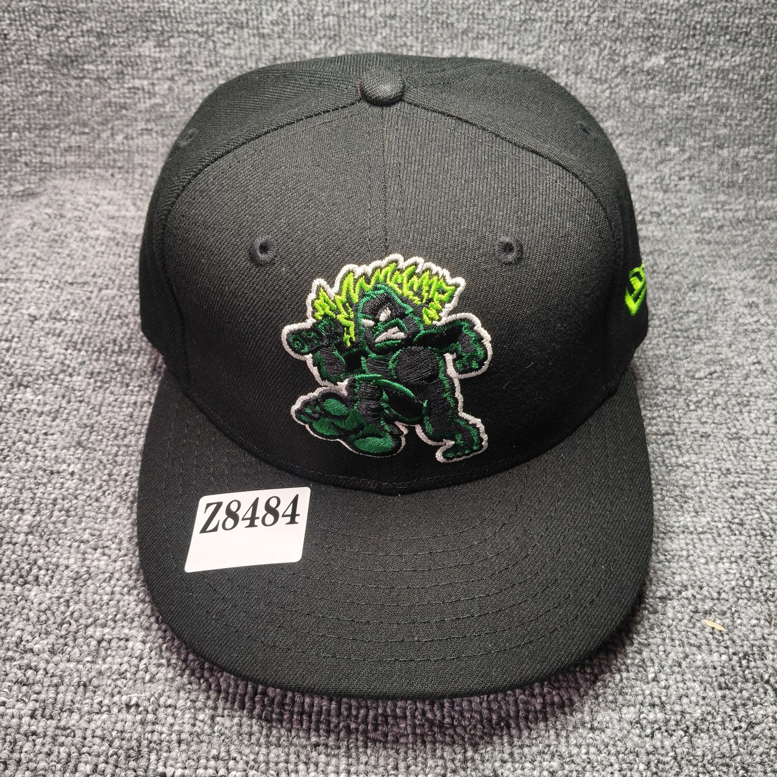 New Era Minor League 59FIFTY Fitted Black Size 7 Mascot Cap