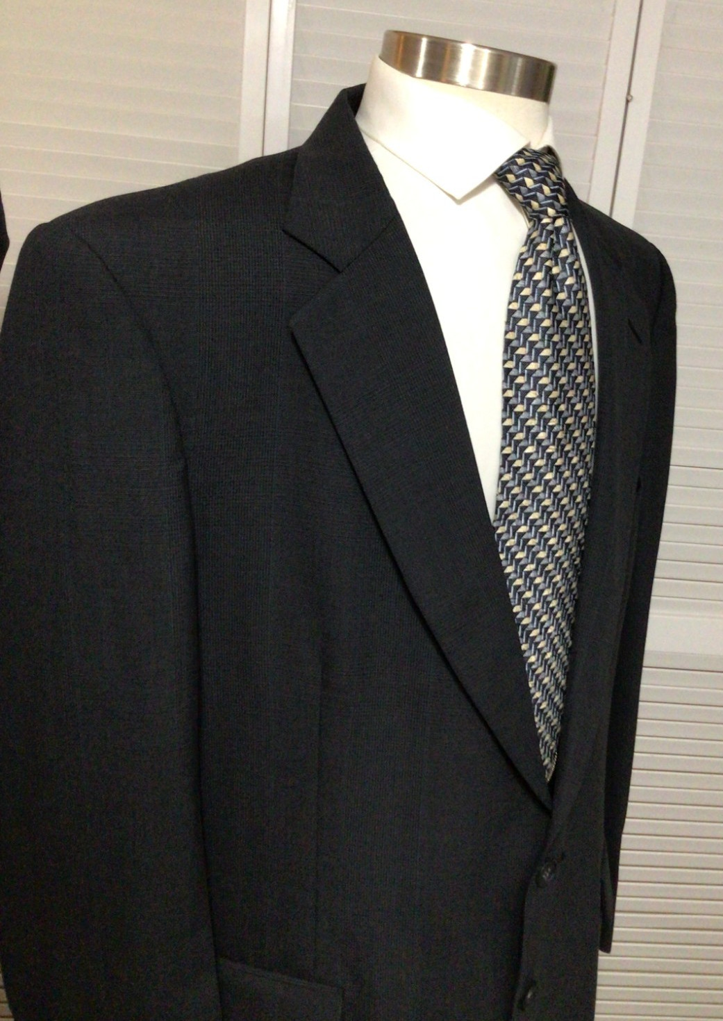 VINTAGE CRICKETEER MENS CHARCOAL GRAY 2 PIECE SUIT SIZE: 48 PANTS 42×28