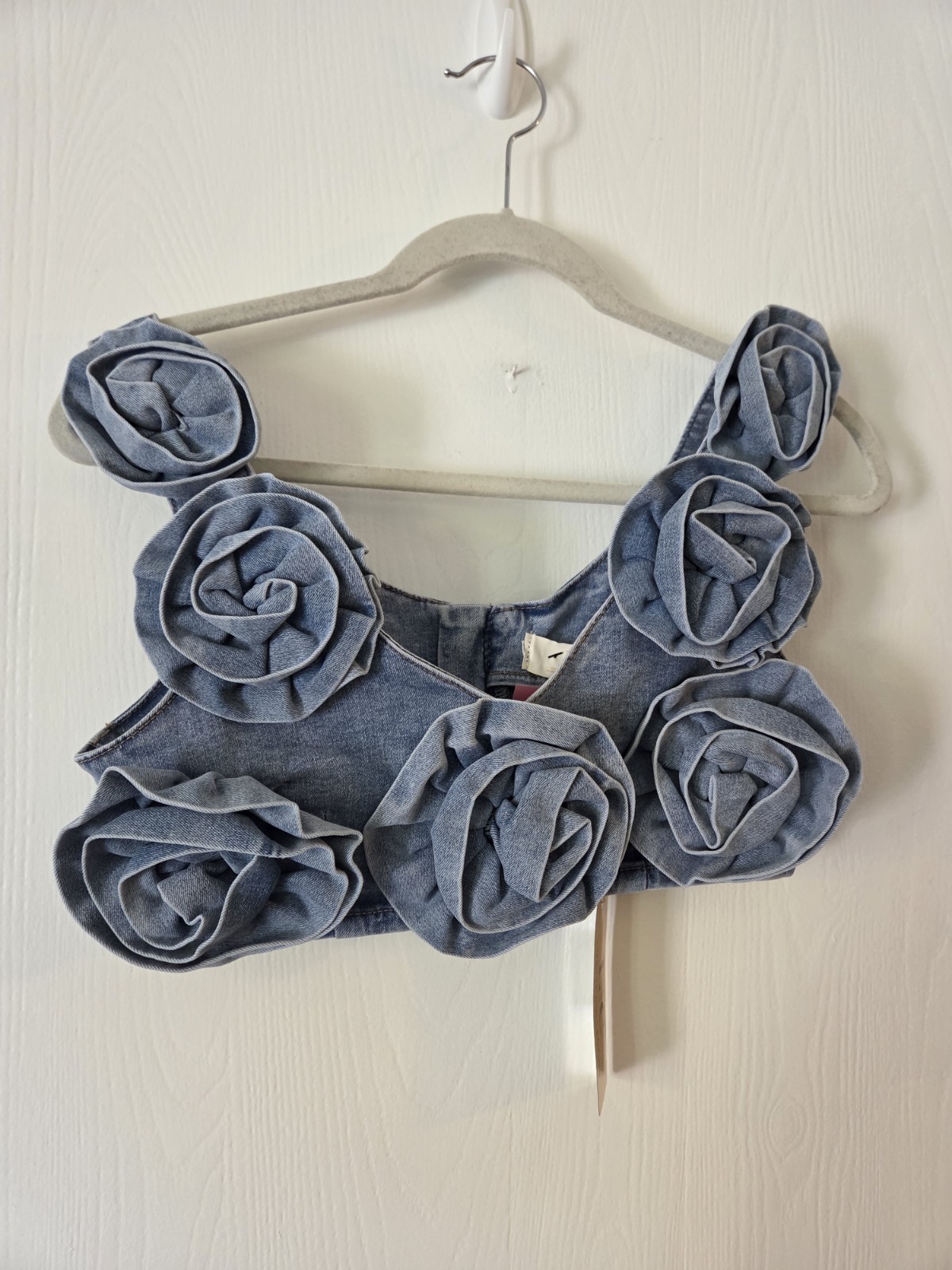 L/C LIZETTE Womens Blue Denim Low Cut Top Rose Accents Zip Back Stretch S/M Rare