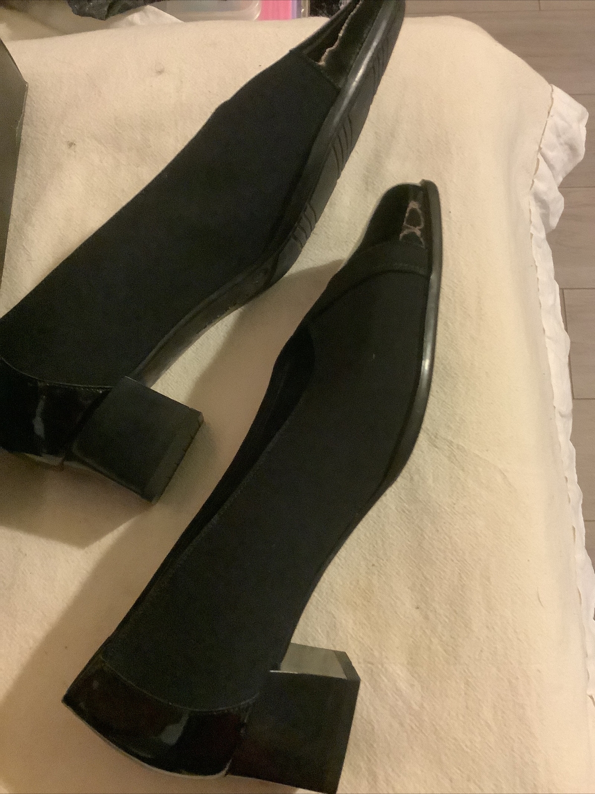 Theresia M Pumps ~Black 7.5 W Leather/Patent Leather~ Non Slip Soles ~Worn Once