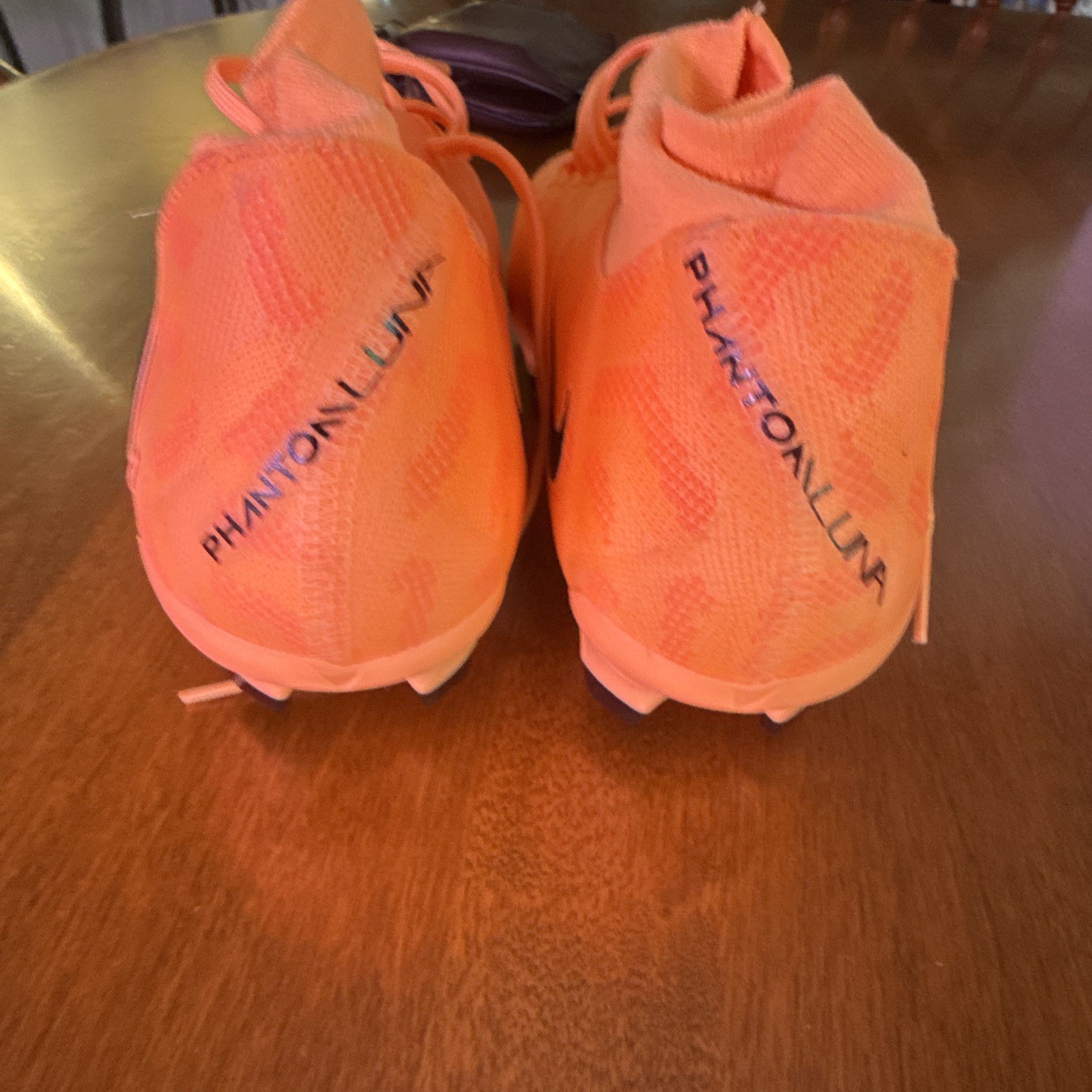 Nike Phantom Luna Men’s Mid-Top Lace-Up Orange Plastic Soccer Cleats