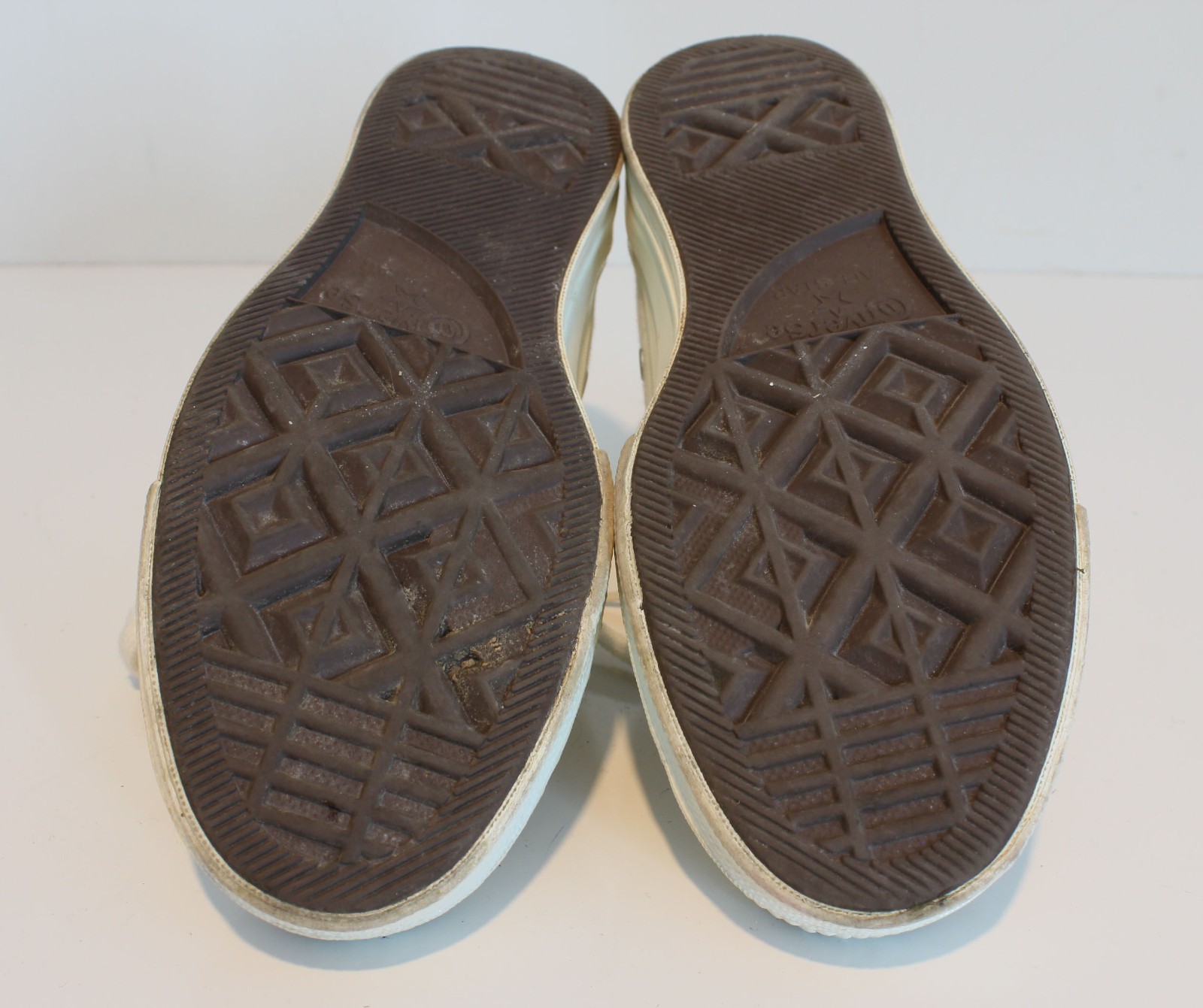 Comme Des Garçons Converse Heart Chucks White Size Men 4 Women 6