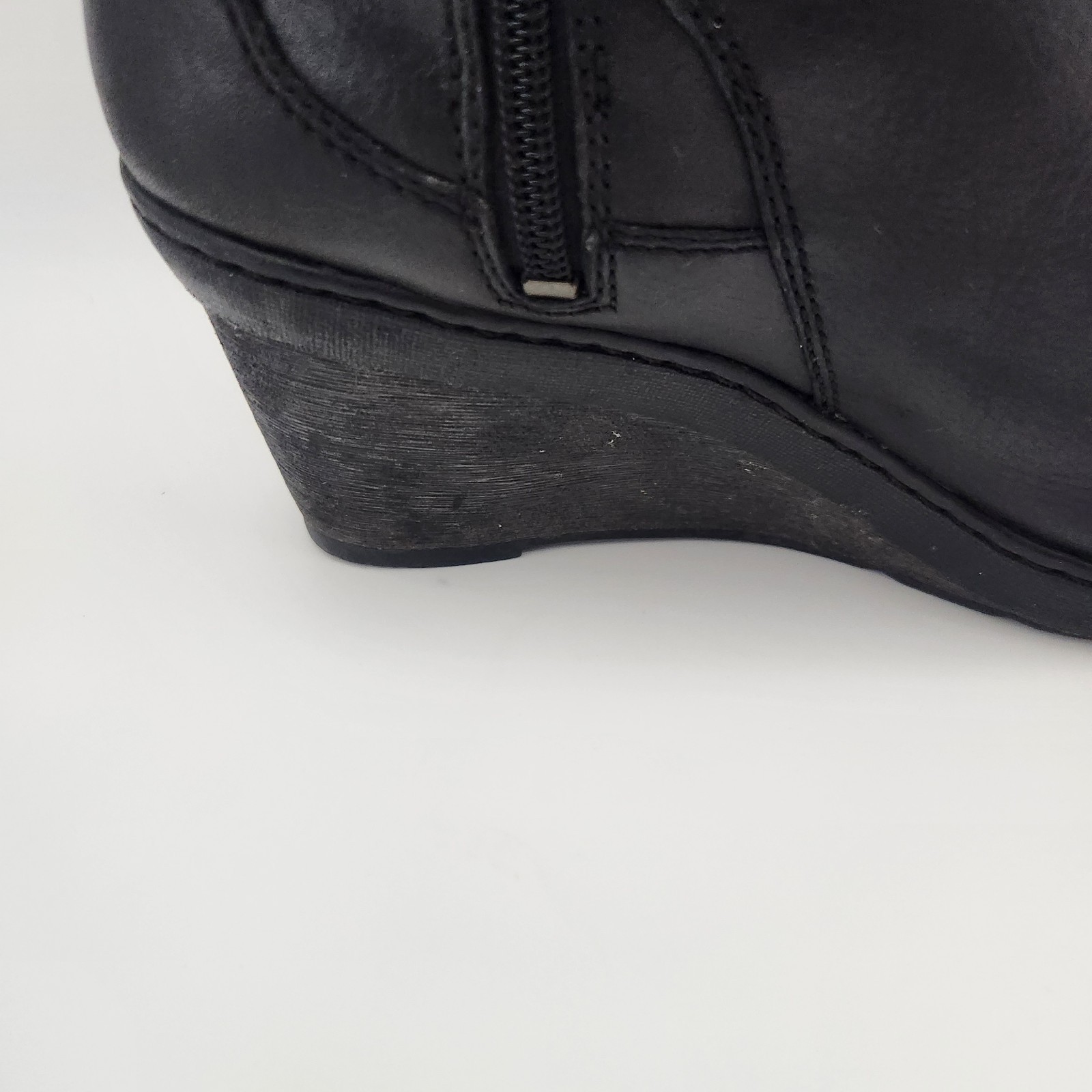 Clark’s Women’s Natira Kit Boots Size 10M Black Leather Upper Wedge Goretex