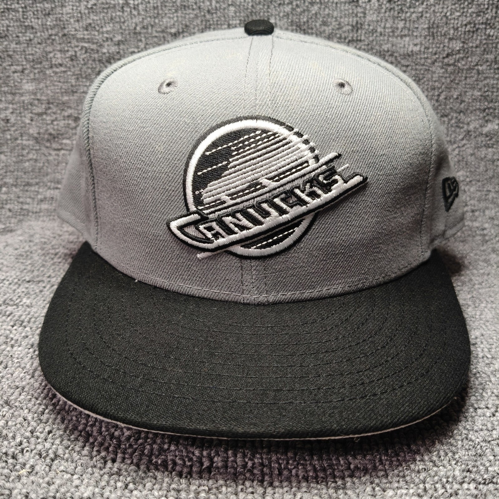 New Era Vancouver Canucks 59FIFTY Fitted Grey Black Hat 7 1 4