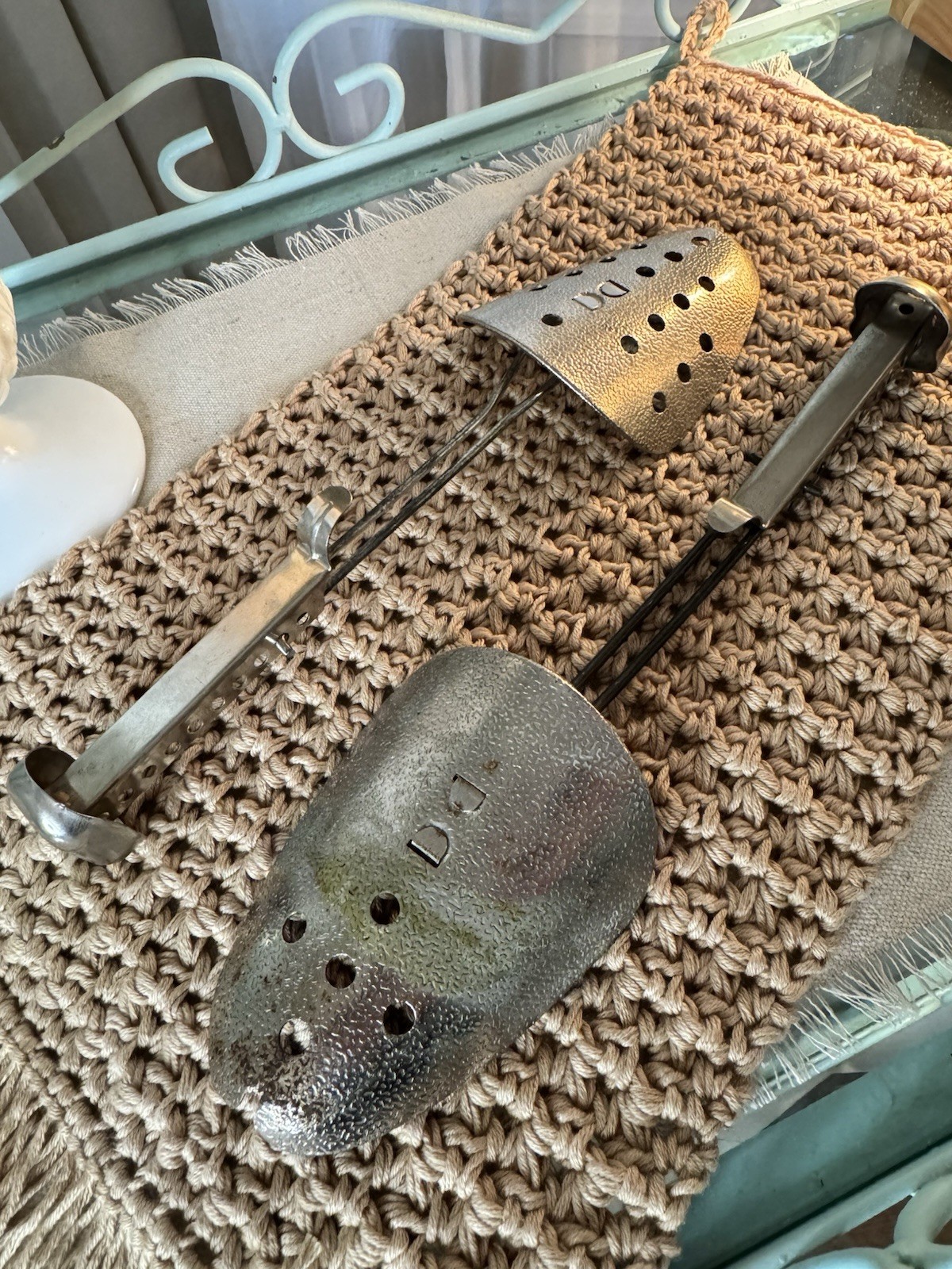 Vintage EKCO USA Adjustable Metal Shoe Stretchers Shoe Trees Pair Mens Womens