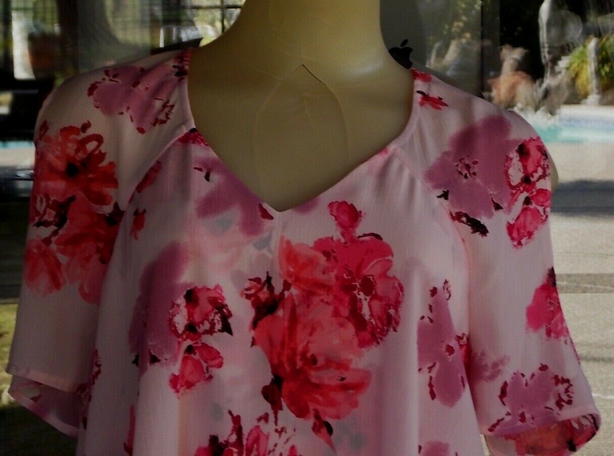 Juicy Couture Short Sleeve Layered Look Pink Floral Shirt Sz. M 38″ Bust