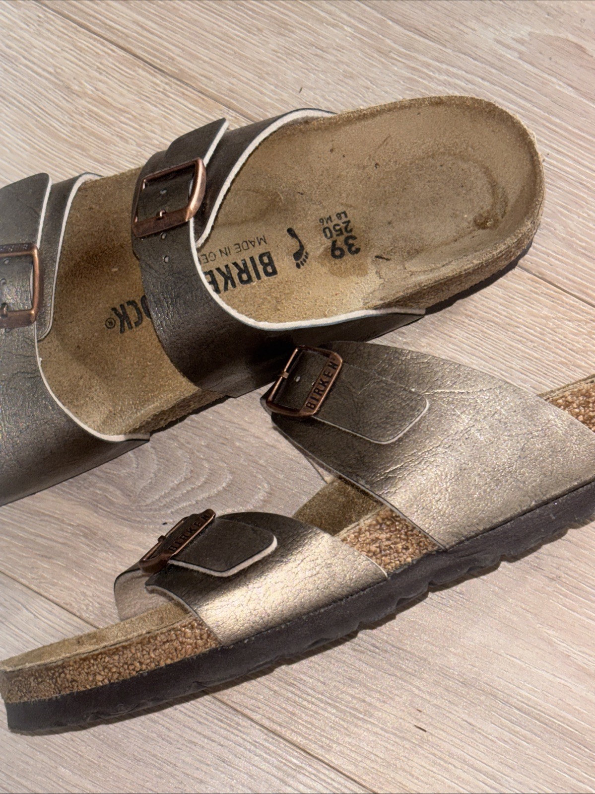 BIRKENSTOCK Womens Size 39 W8 M6 SYDNEY Gold Graceful Taupe Metallic Sandals