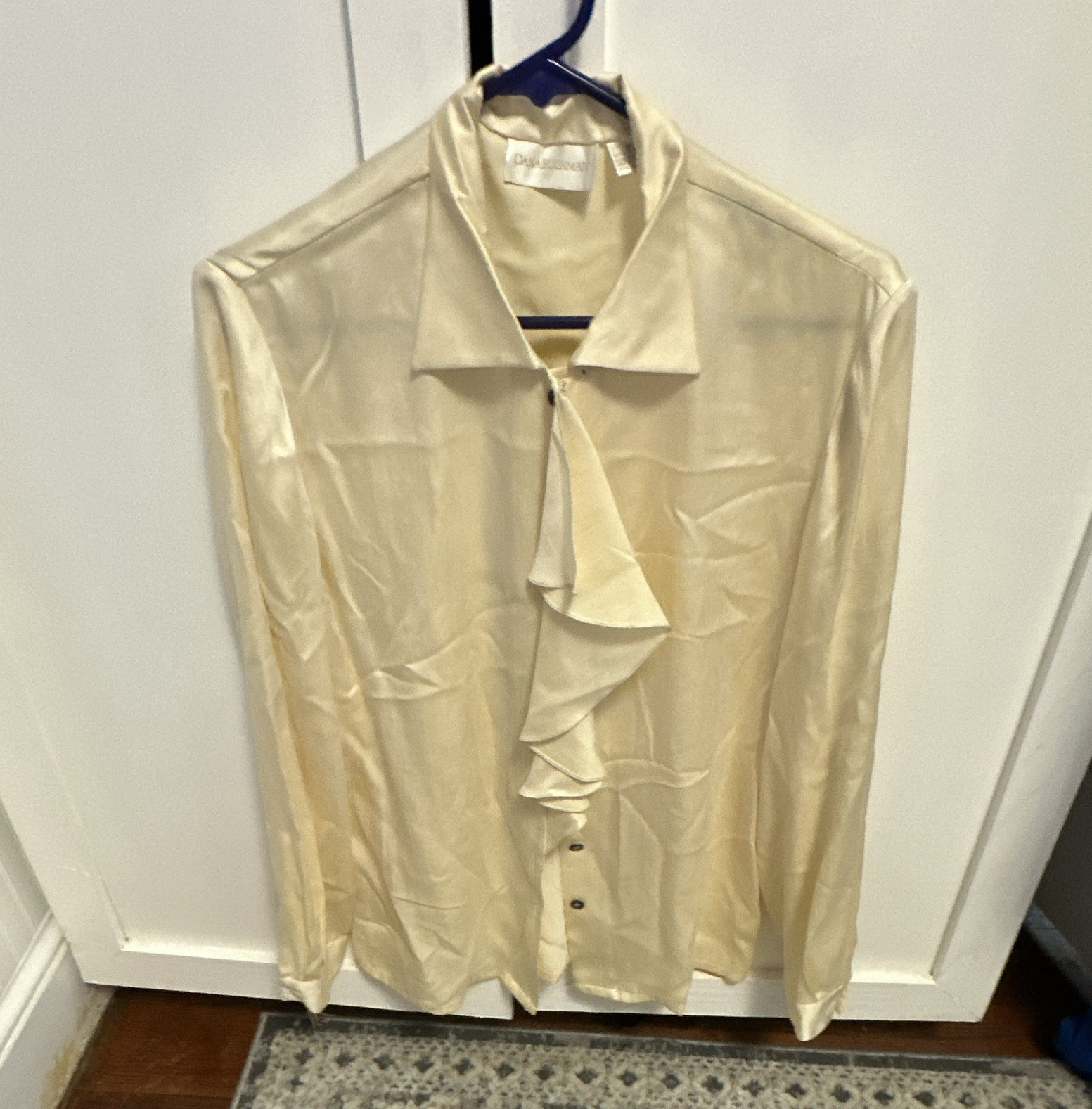 Dana Buchman Women’s 10 Ivory Solid Satin Silk Button-Up Collared Blouse LS