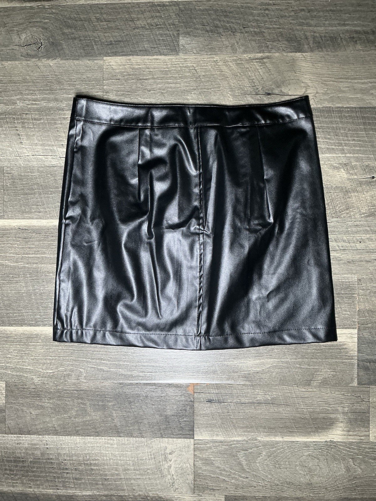 Chartou 2pc Outfit Set Off Shoulder Long Sleeve Crop Top XL Faux Leather Skirt