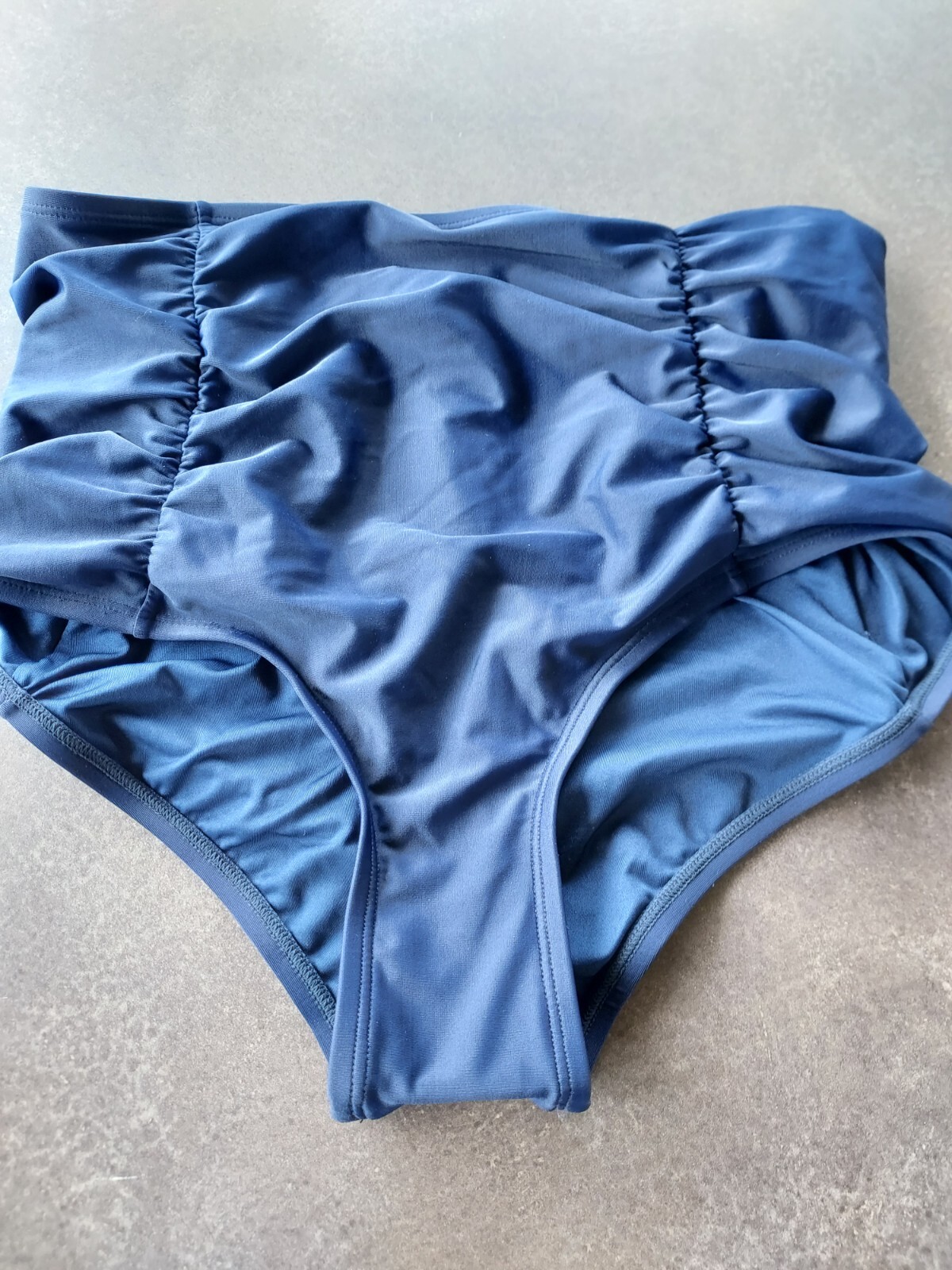 NWT Women’s Crown & Ivy Navy Swimsuit Bottom Only Large 81% Nylon 19% Spandex