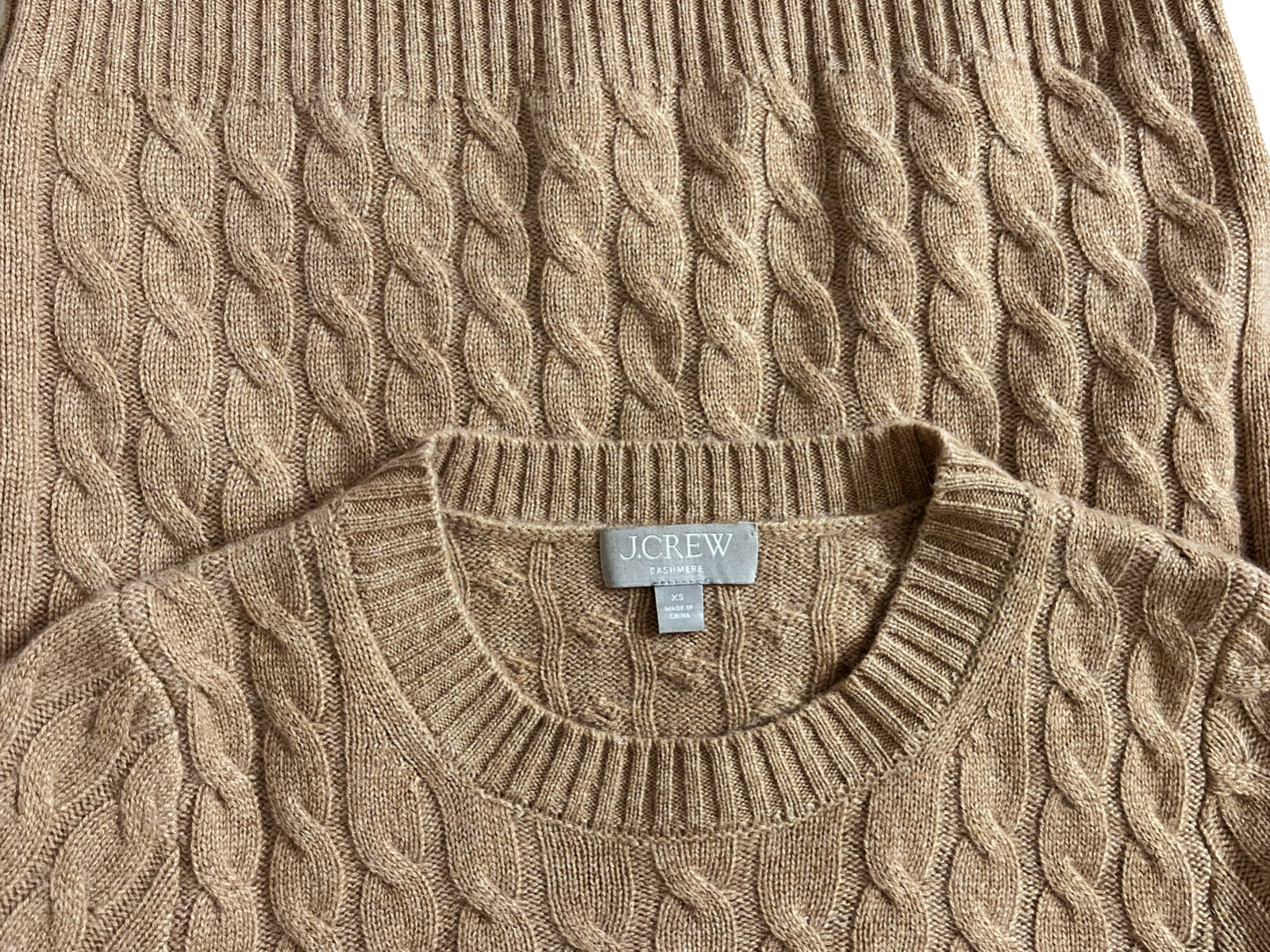 J.CREW •100% Cashmere Cable Crewneck Shrunken Sweater • Camel • XS