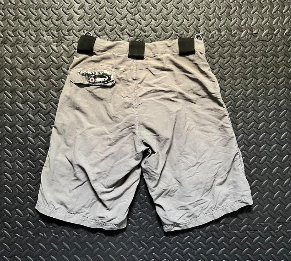 Vintage Oakley Software Gray Cargo Shorts With Multi Vent Zippers Size Medium