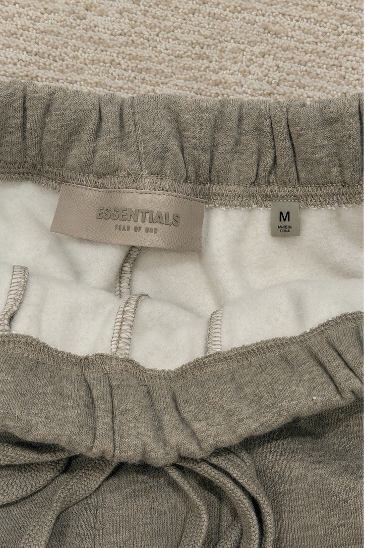 Fear Of God Essentials Shorts Dark Oatmeal BNWT 🔥 Streetwear Summer Must Have