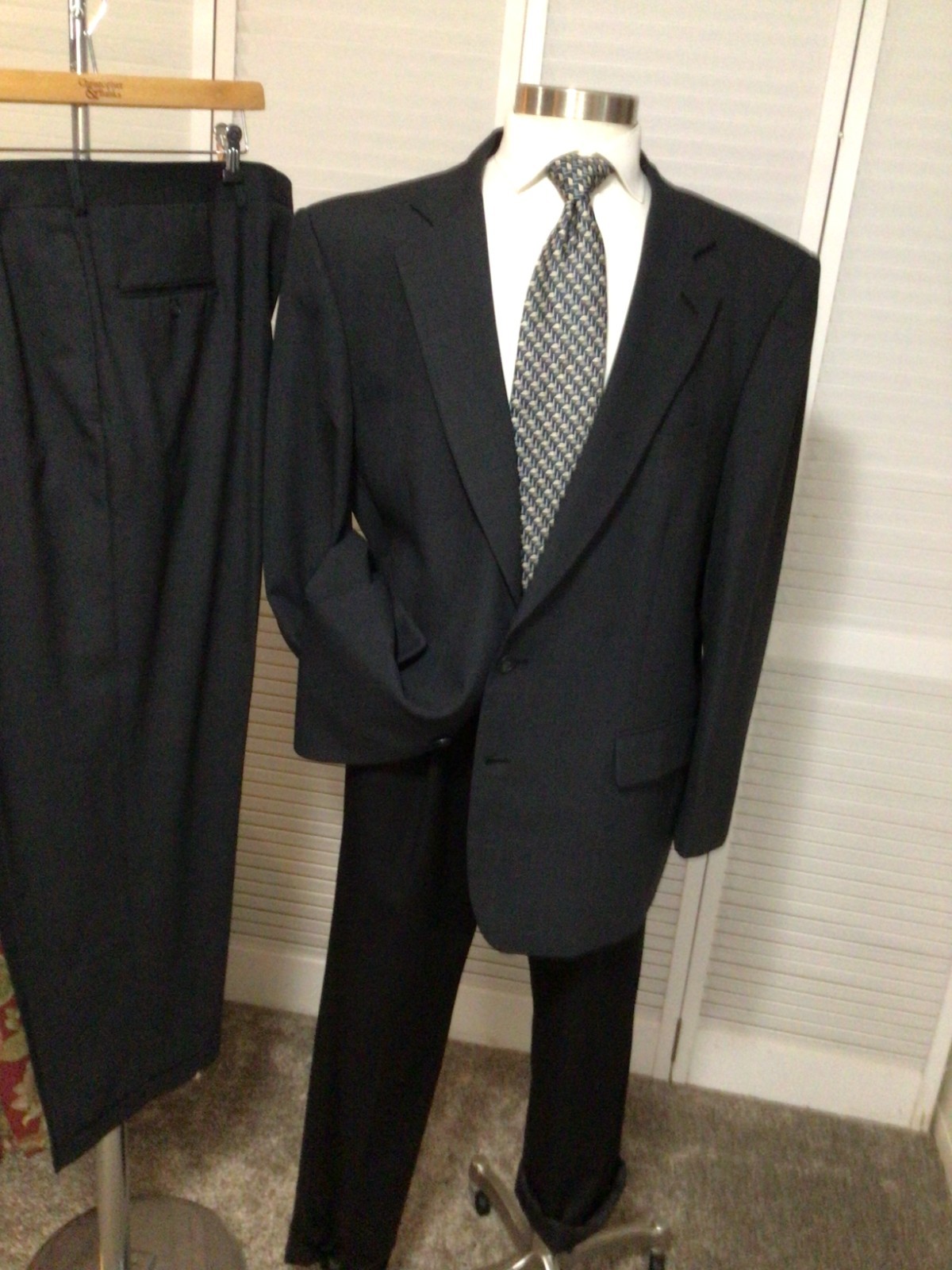 VINTAGE CRICKETEER MENS CHARCOAL GRAY 2 PIECE SUIT SIZE: 48 PANTS 42×28