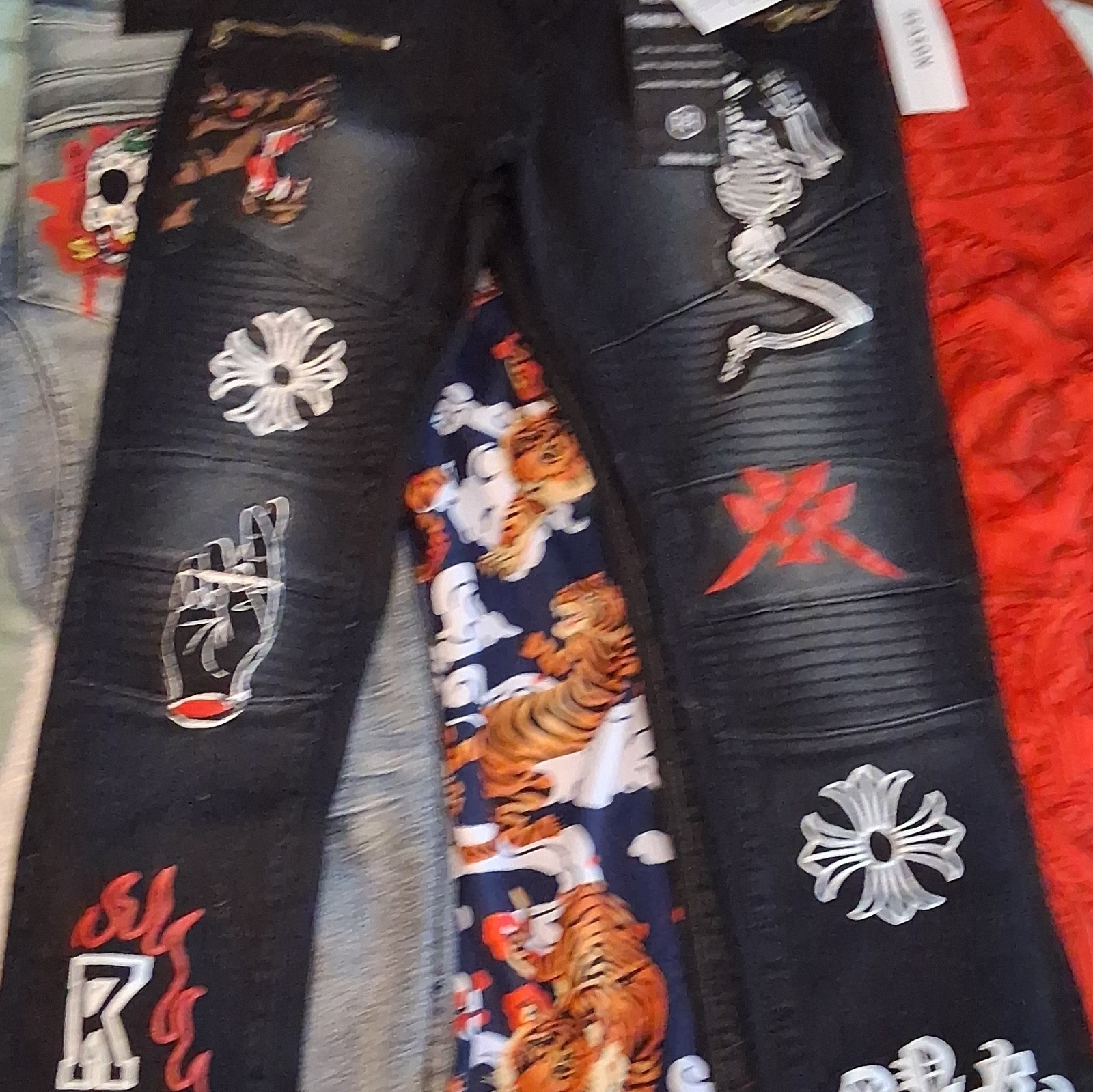 Reason Men’s Lot 2 Sweat pants and 3 Jeans