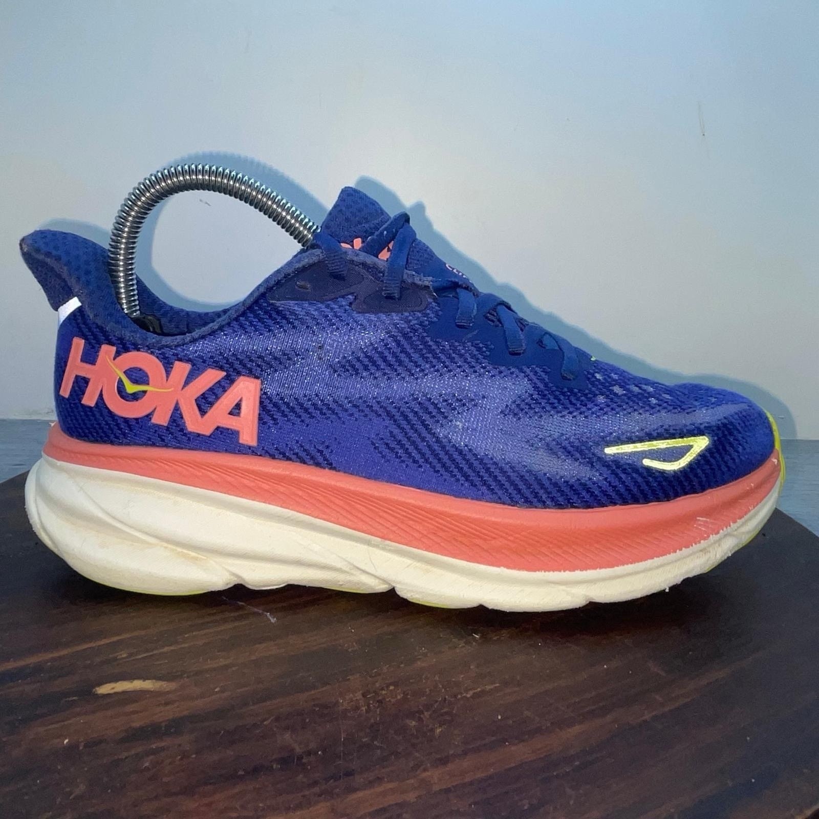 Hoka One One Clifton 9 Shoes Womens Size 7 B Evening Sky Coral Running Sneakers