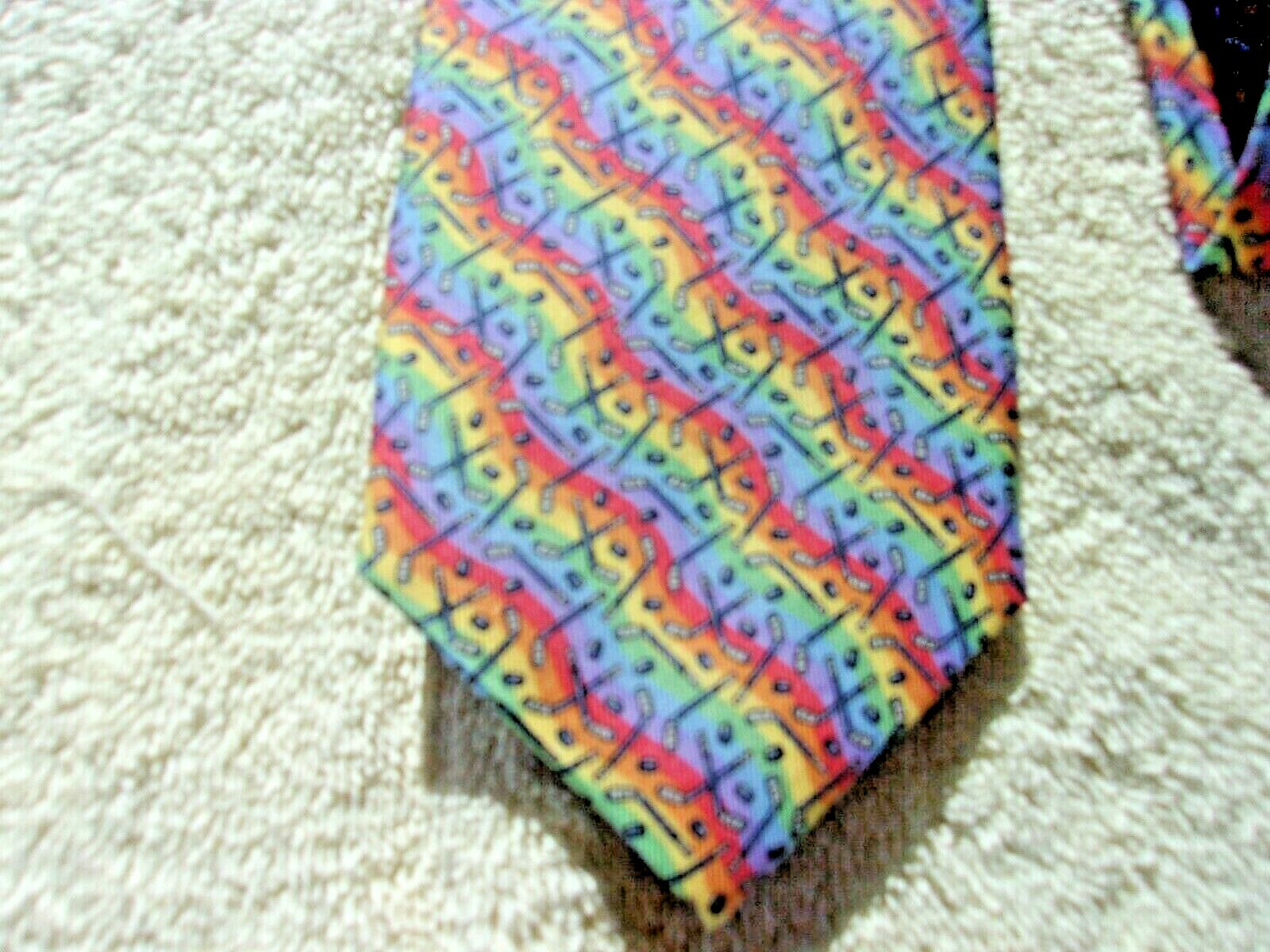 NWT Vineyard Vines men’s silk tie, NHL, Hockey, multi color, 57 in. length