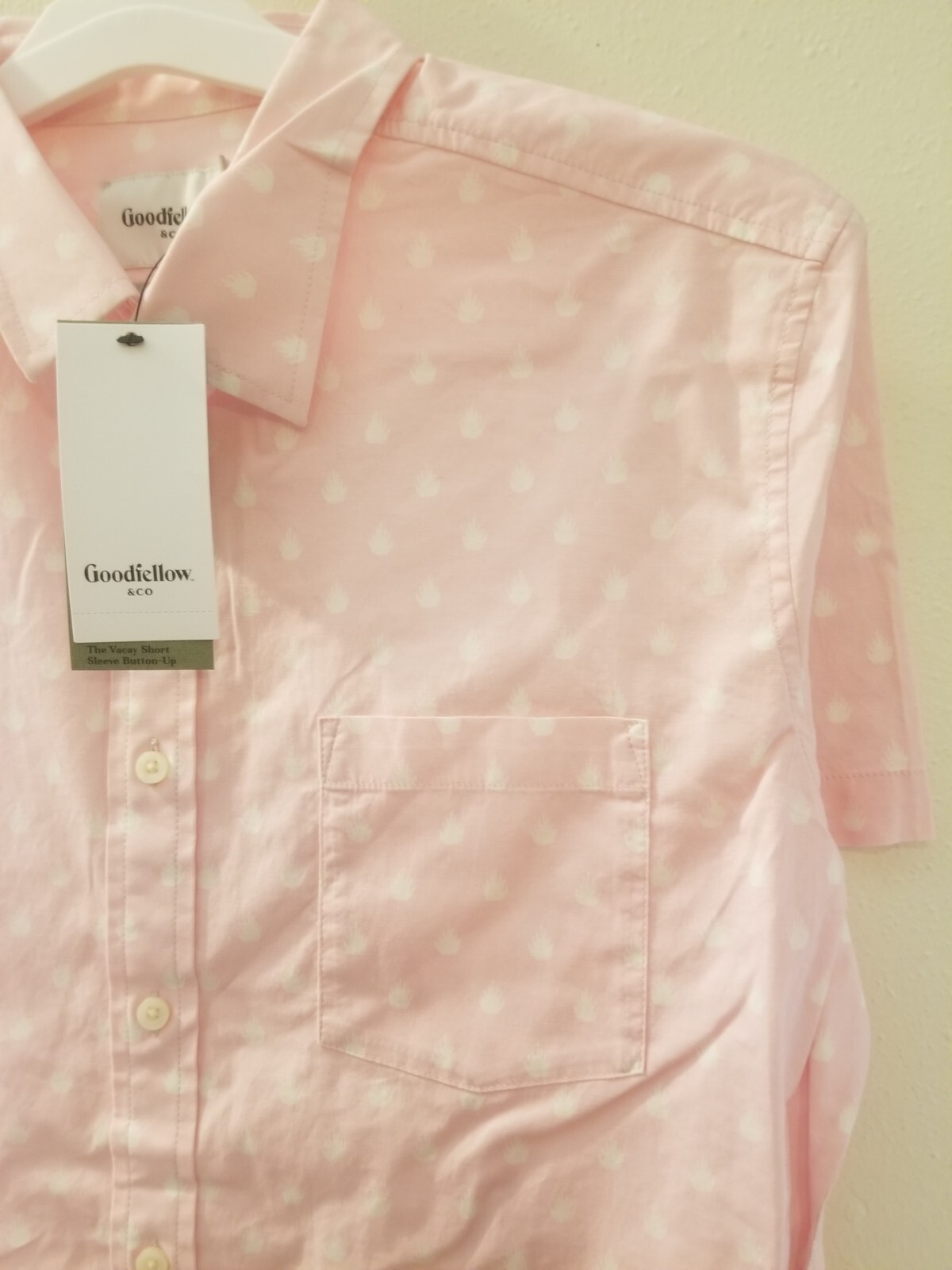 Goodfellow & Co Men’s Print Pink Geo Short Sleeve Button-Down Shirt Size L Slim