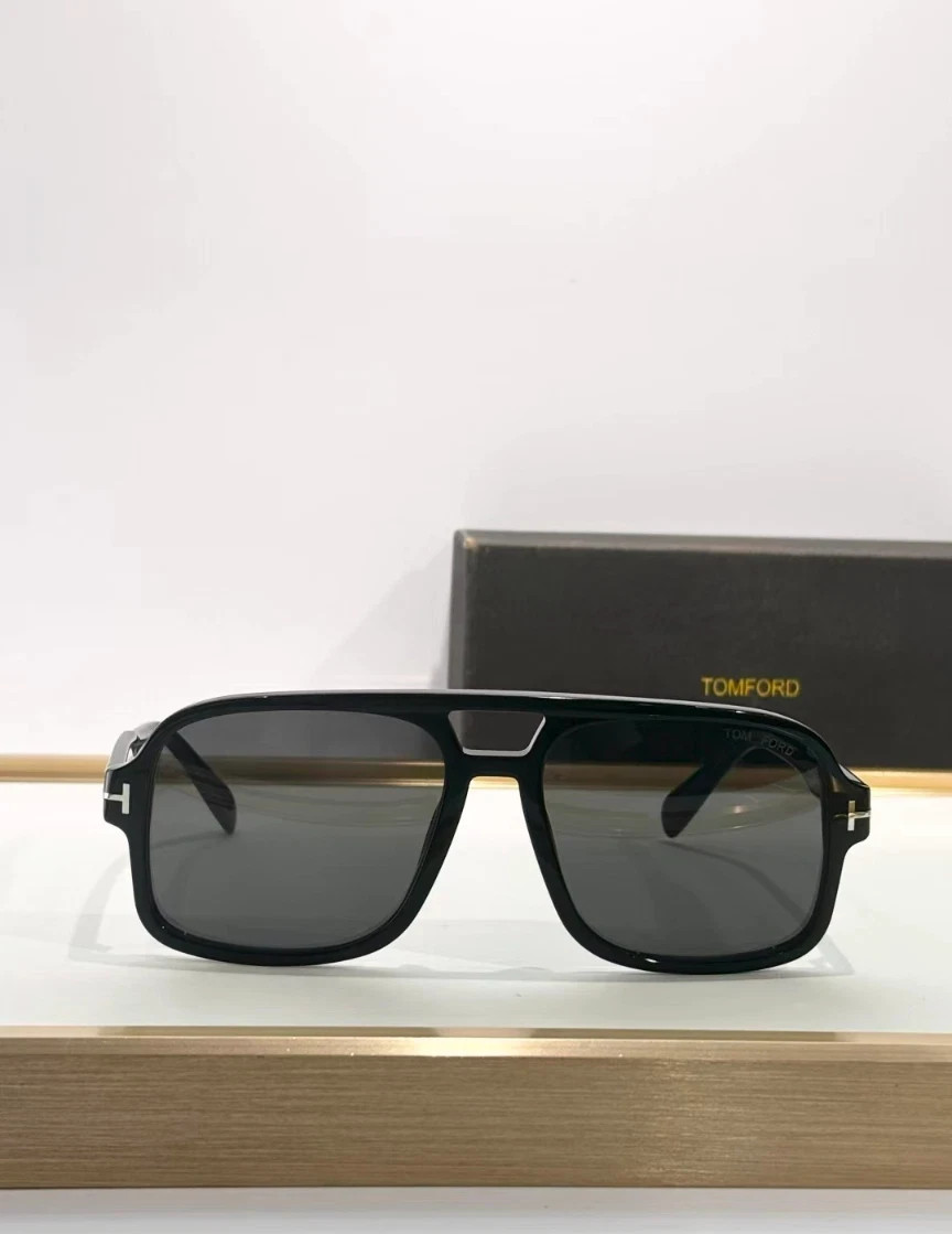Tom Ford Falconer Sunglasses TF884 Black/Gray 60-18-140mm With Case New