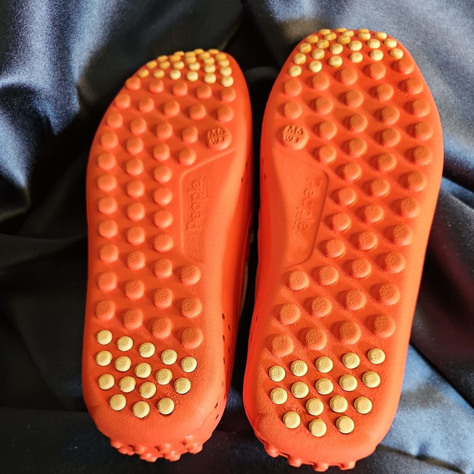 People Footwear Senna Loafers W8 M6 Tomato Red Waterproof Gorpcore Travel Shoes