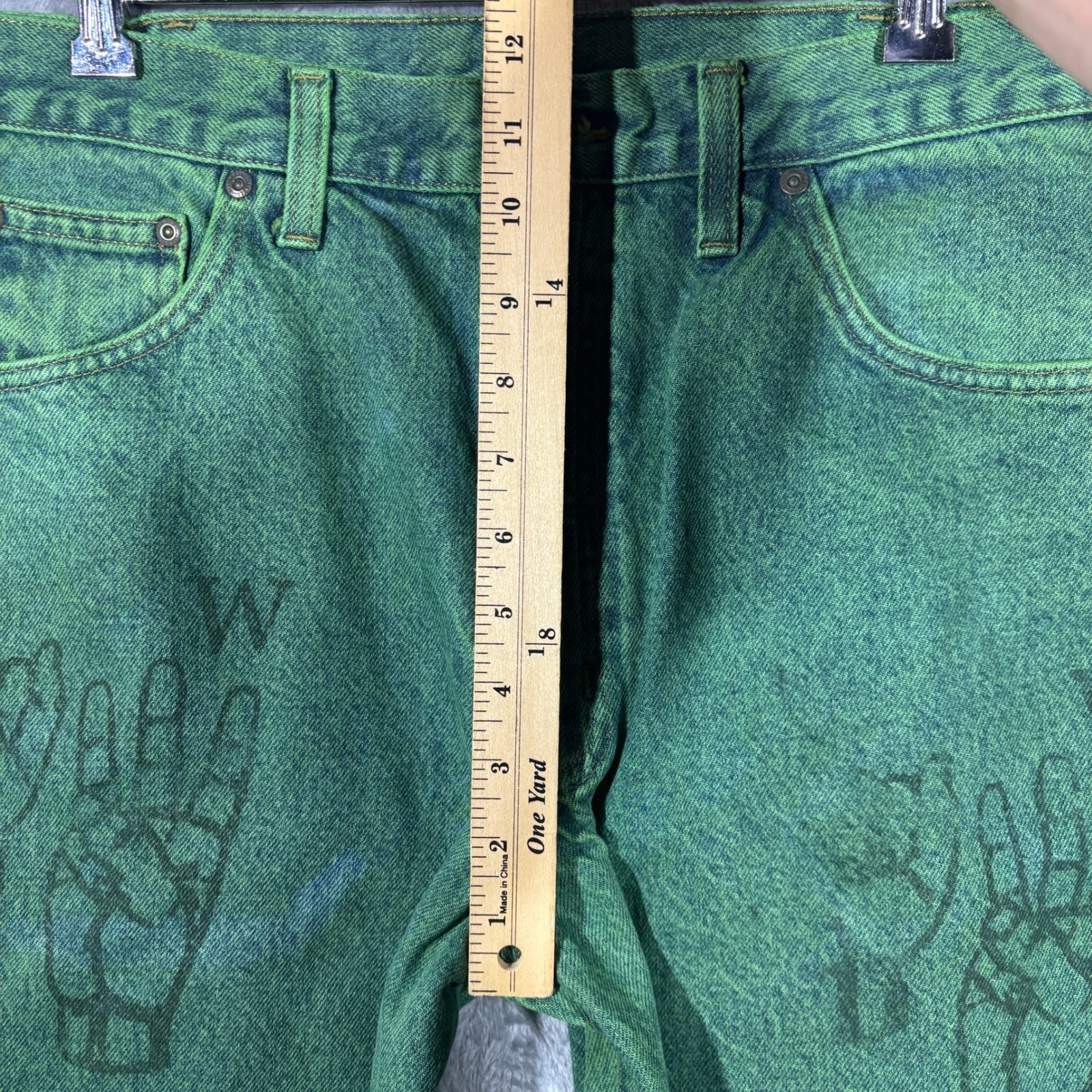 Carhartt Denim Jeans Men 35×32 B17 STW Relaxed Fit Green Hand Graphic Custom Dye