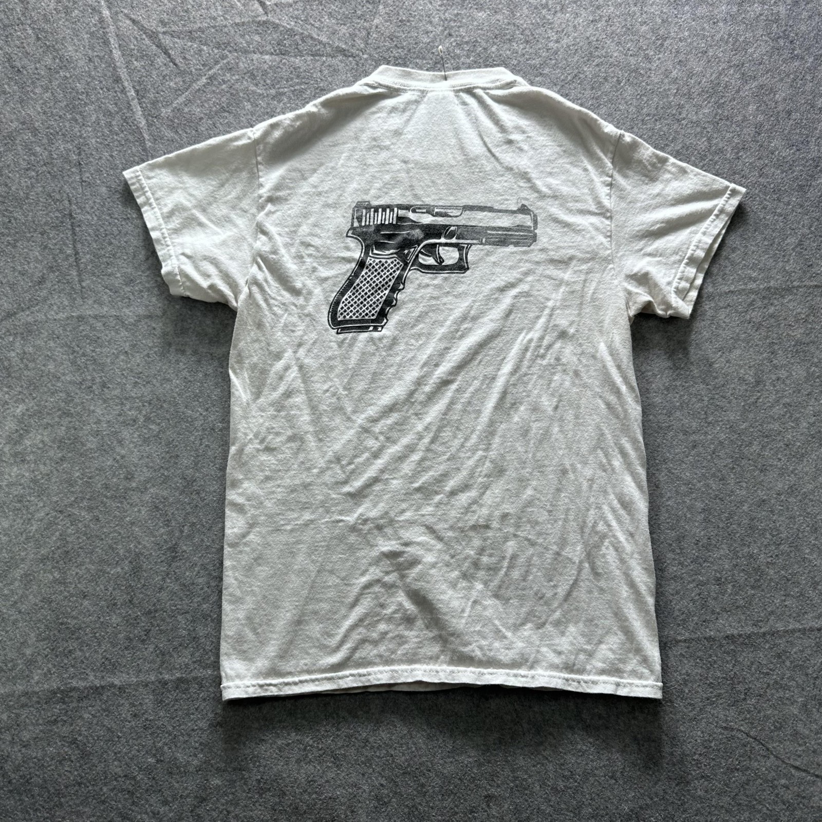 Gildan Shirt Mens Small Beige Photo Man Money Graphic Tee Gun Back Double Sided