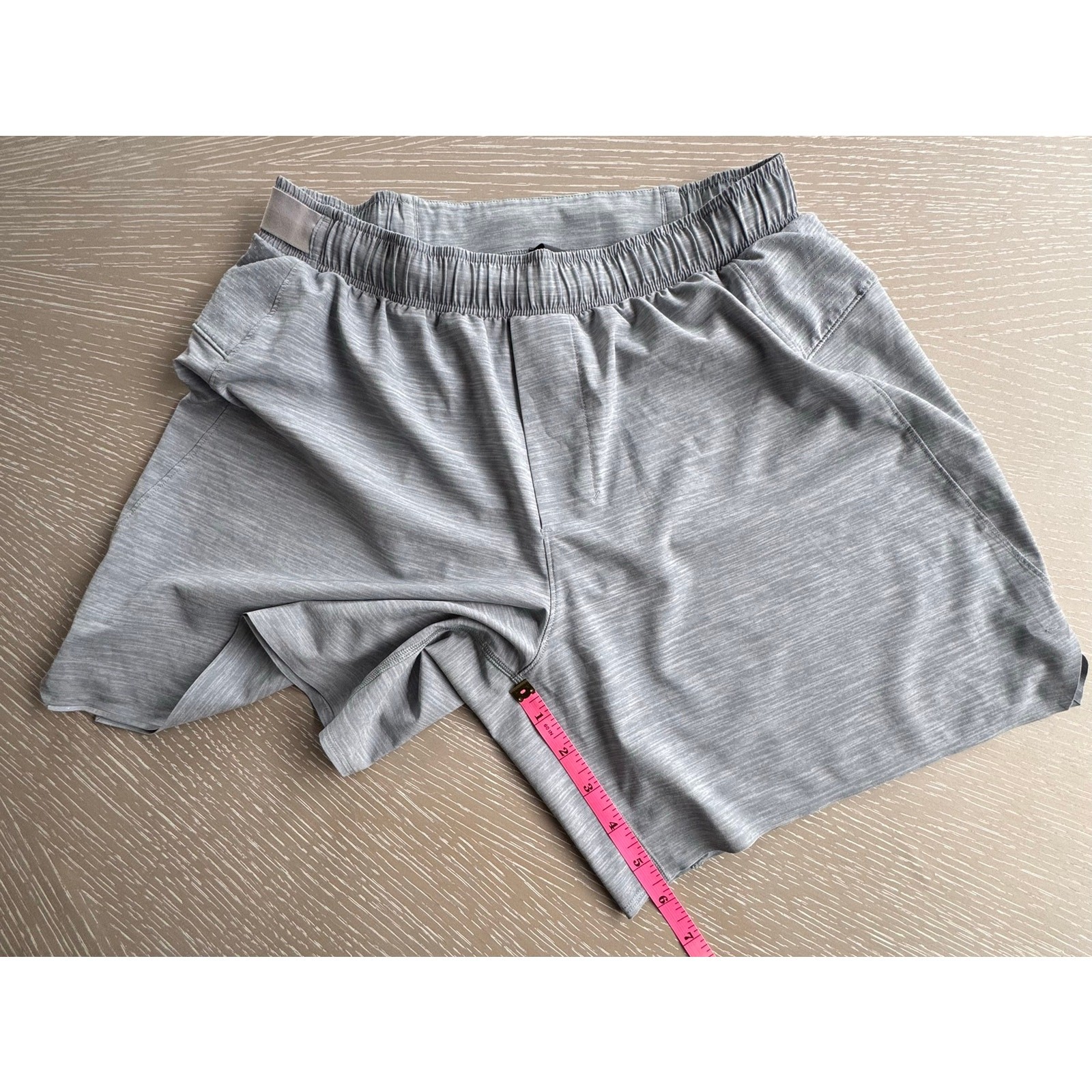 Lululemon Men’s Pace Breaker Lined Athletic Shorts Heather Gray Size Medium M