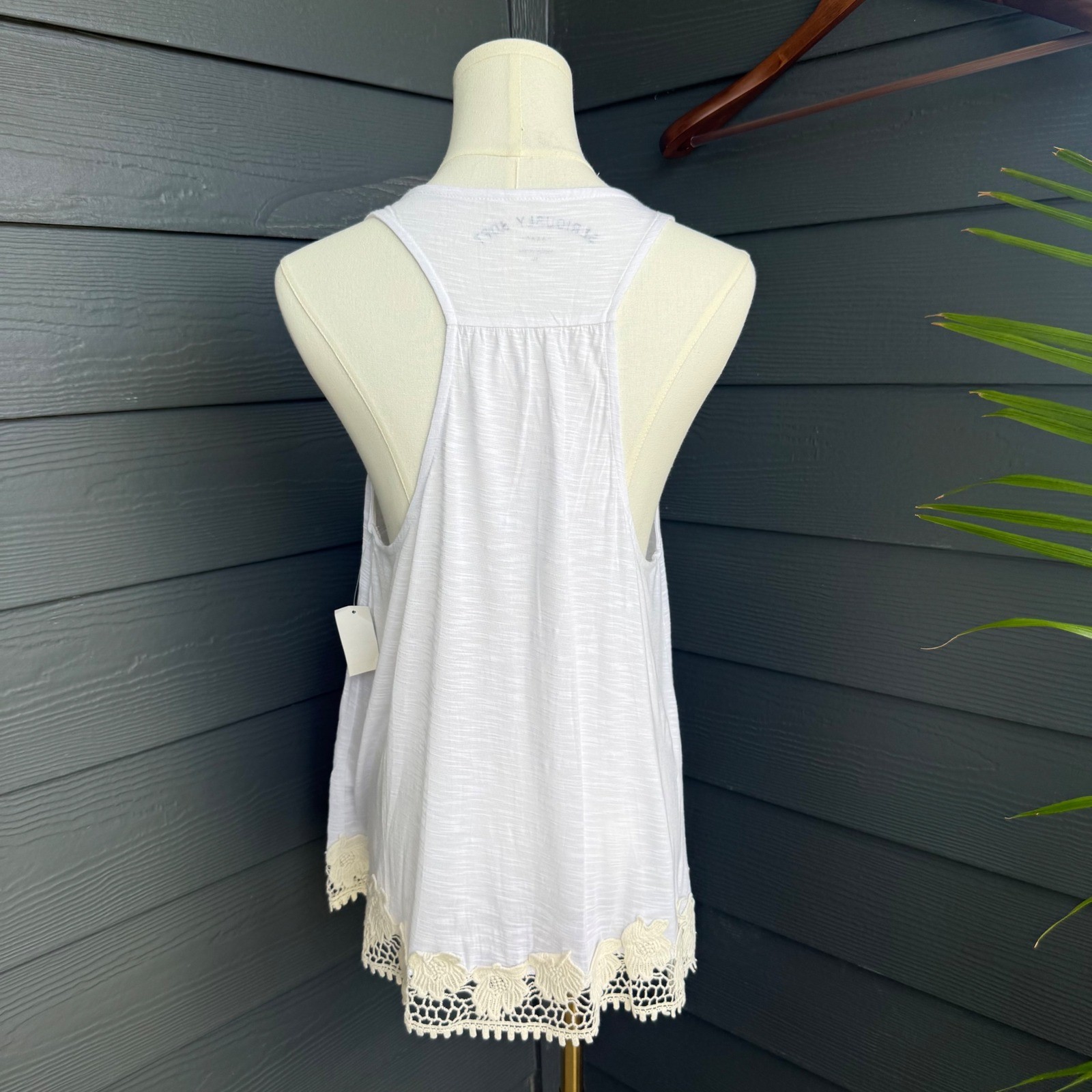AEROPOSTALE Soft & Sexy Rayon Crochet Trim Racerback Tank Top XL White